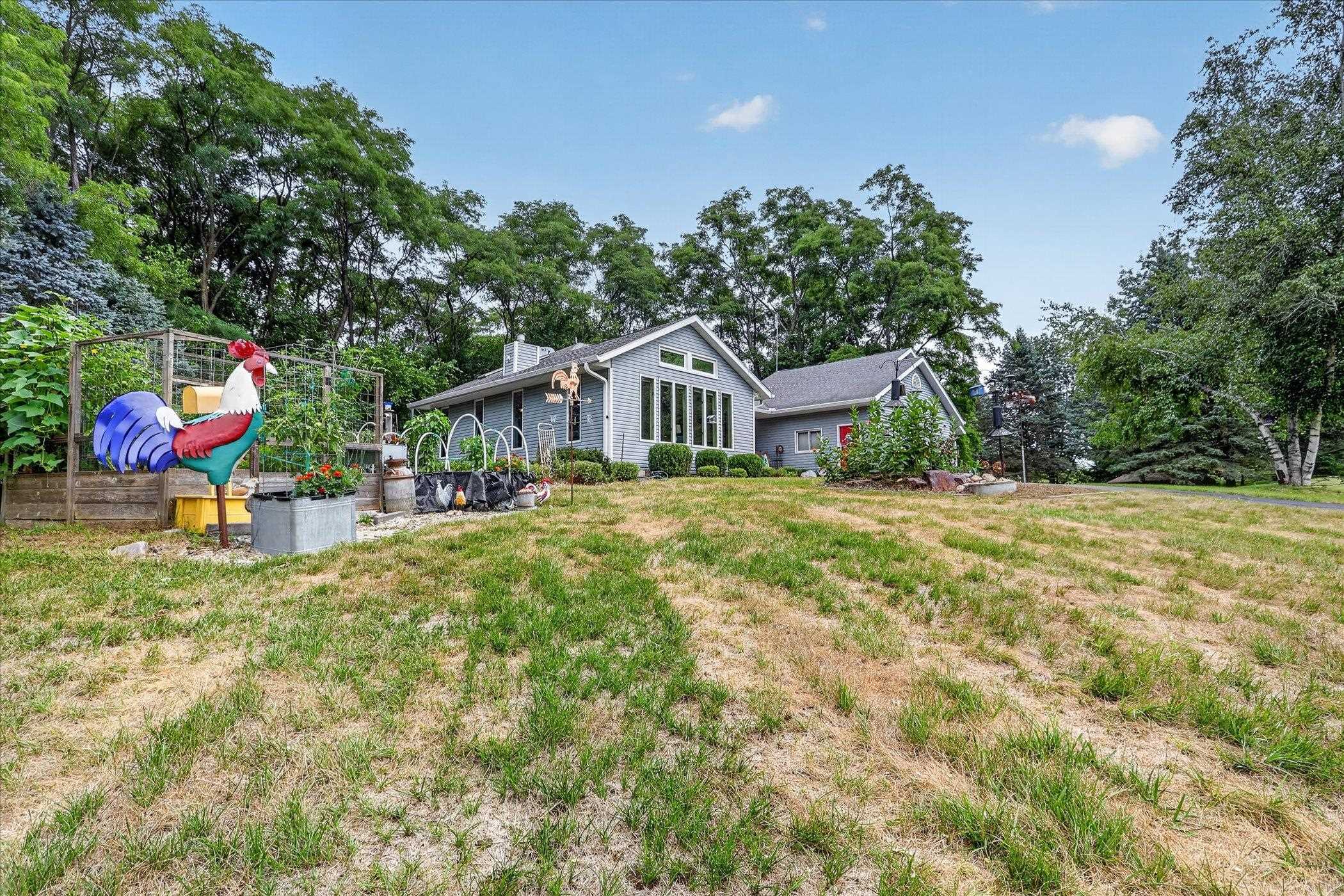 5738 S Splendor Valley Drive