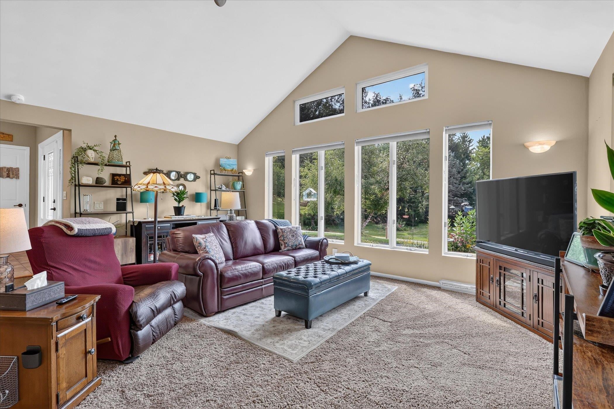 5738 S Splendor Valley Drive