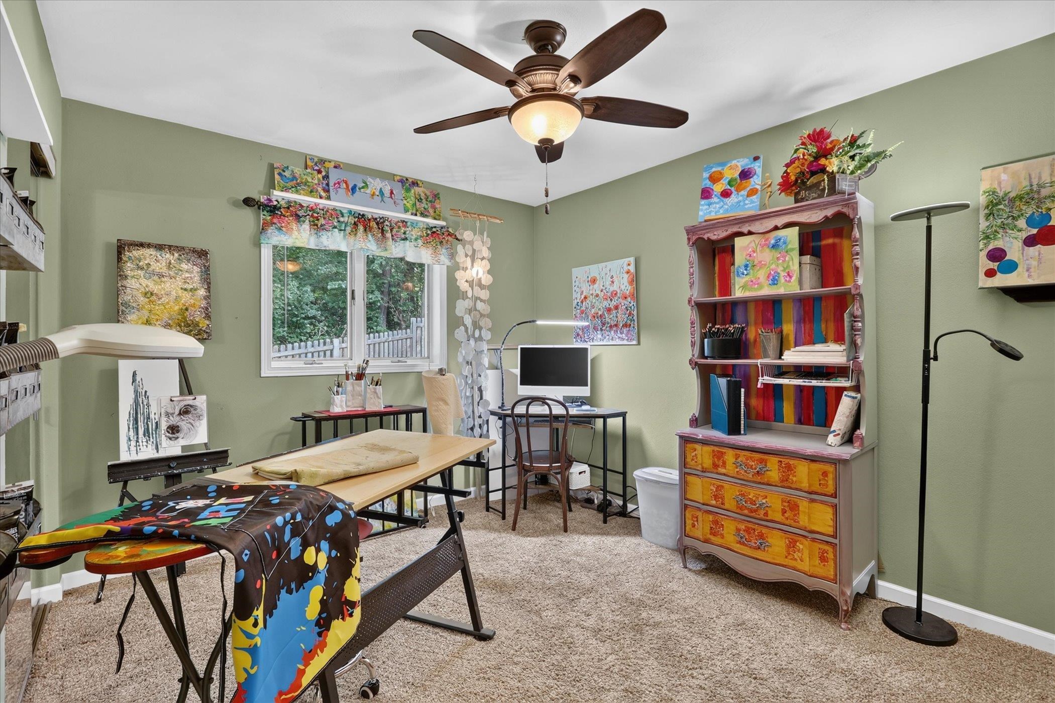 5738 S Splendor Valley Drive