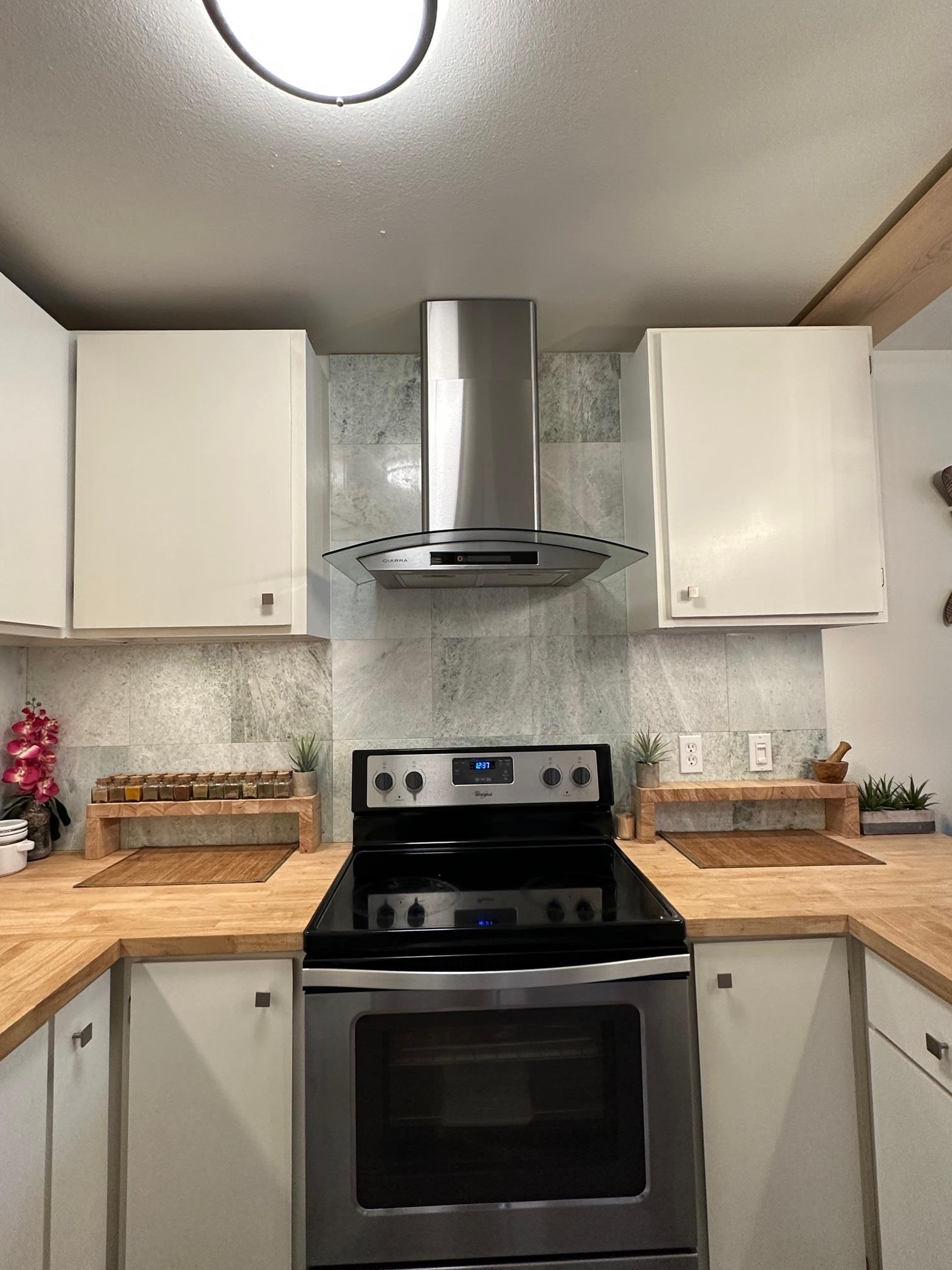 3740 Lower Honoapiilani Rd Unit: E102