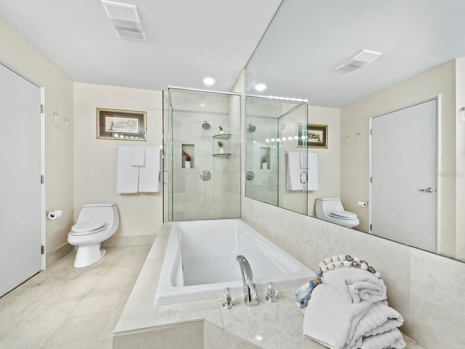 3080 GRAND BAY BLVD #532