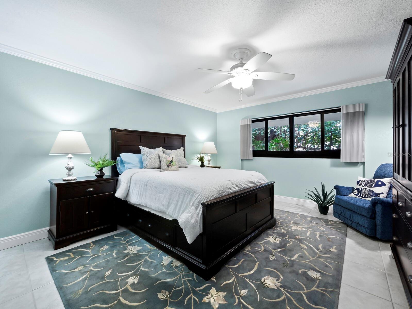 5757 GULF OF MEXICO DR #102