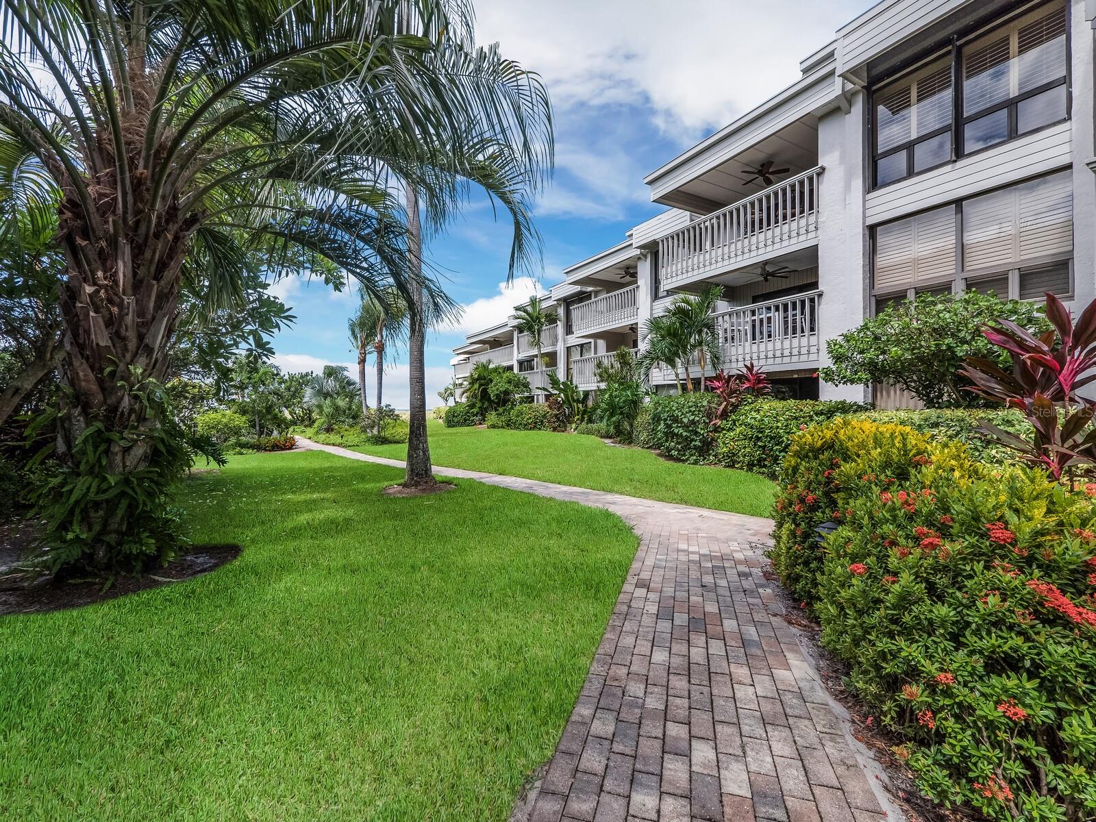 5757 GULF OF MEXICO DR #102