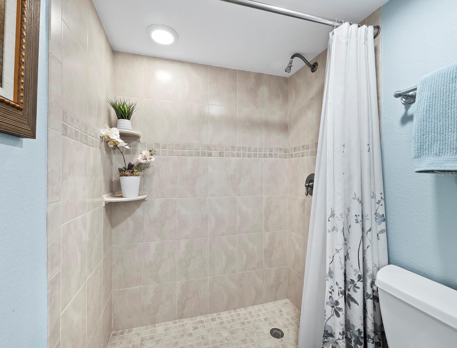 5757 GULF OF MEXICO DR #102