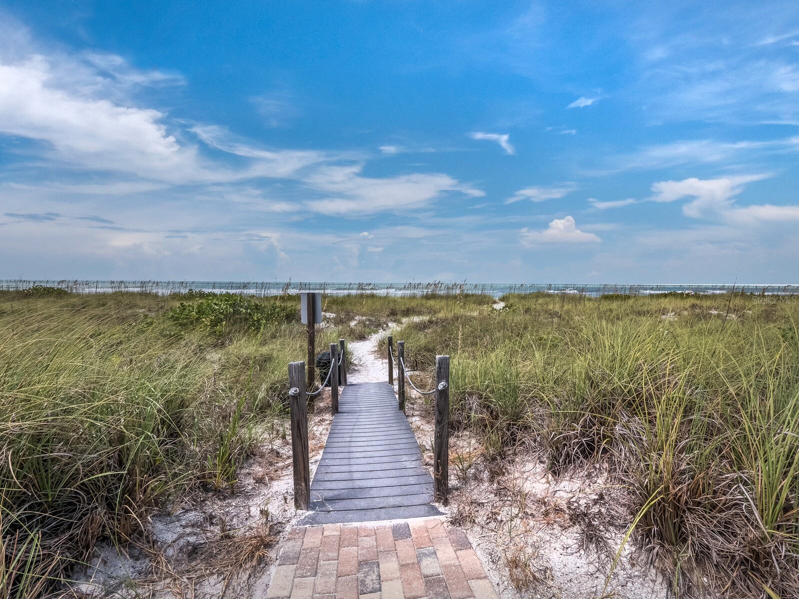 5757 GULF OF MEXICO DR #102