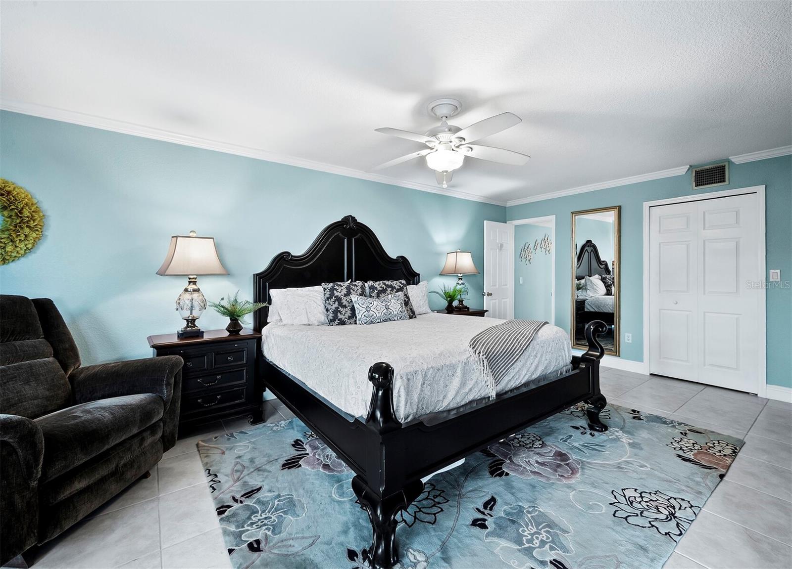 5757 GULF OF MEXICO DR #102