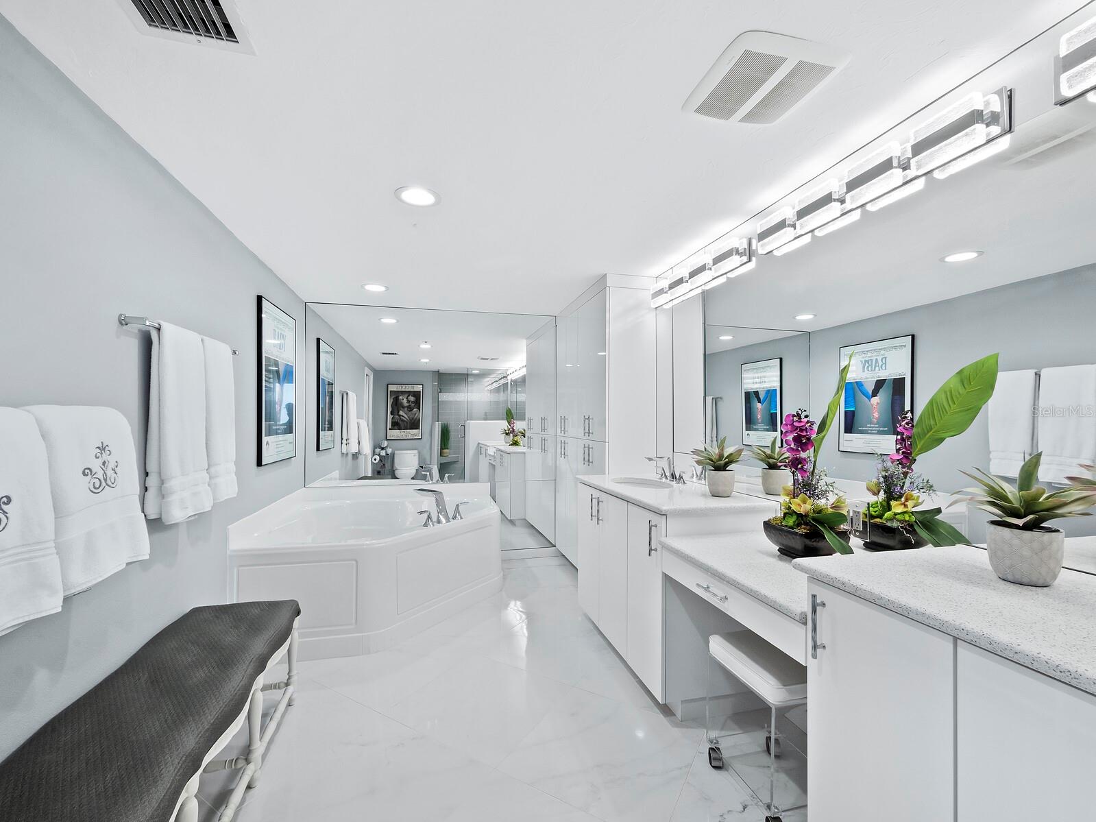 2110 HARBOURSIDE DR #514