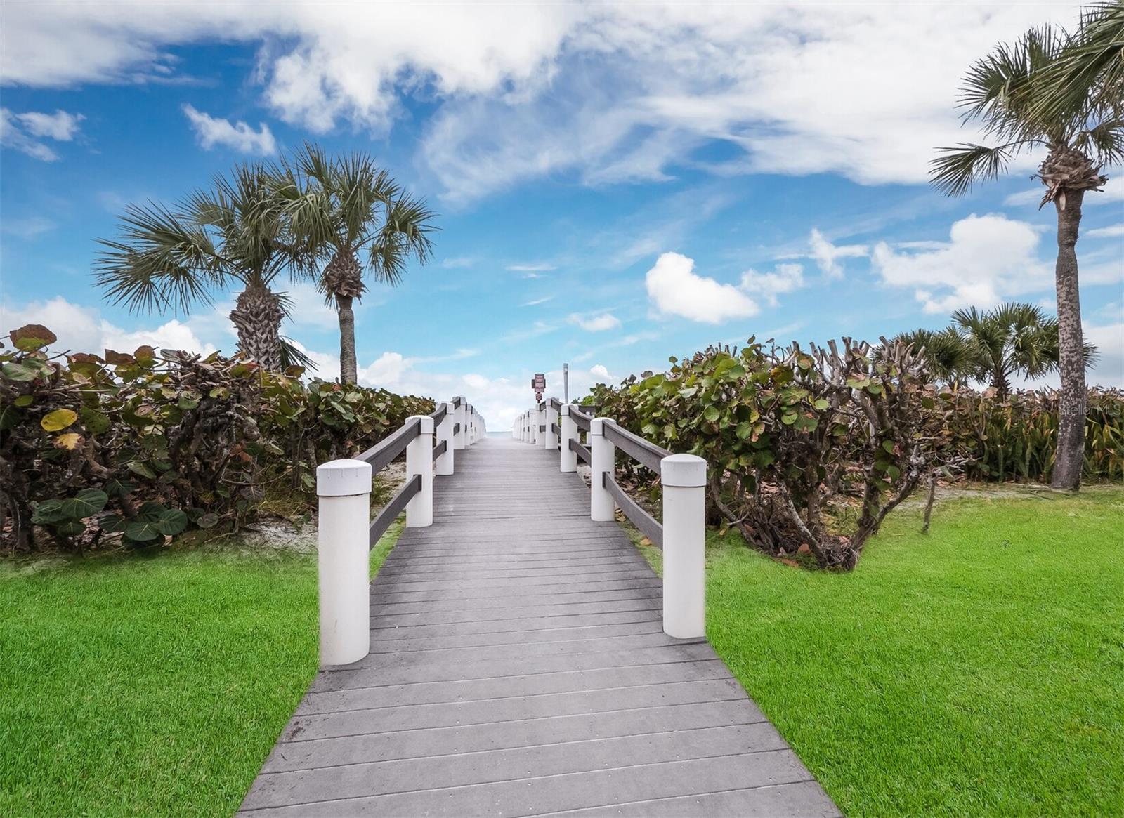 1065 GULF OF MEXICO DR #402