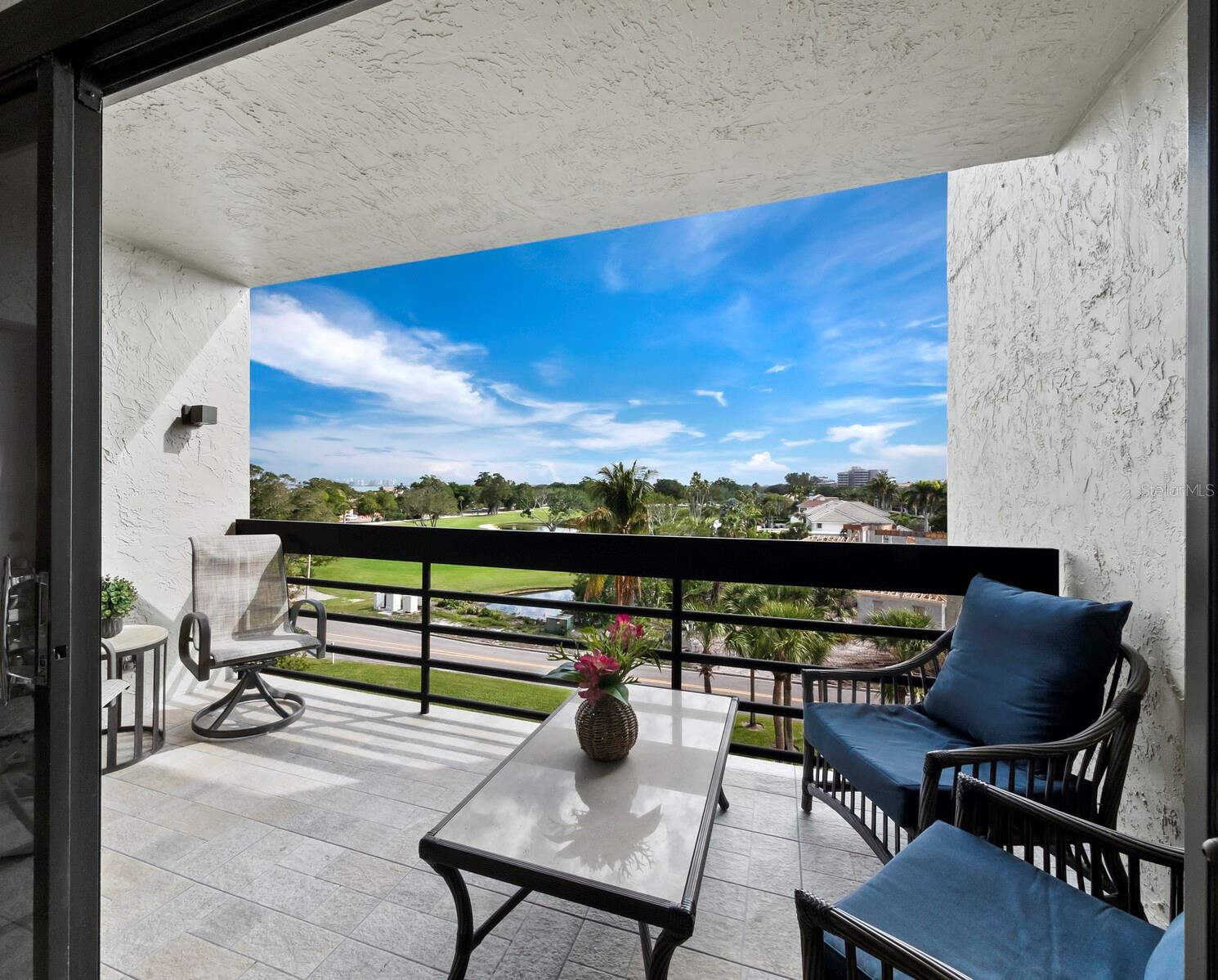 1065 GULF OF MEXICO DR #402