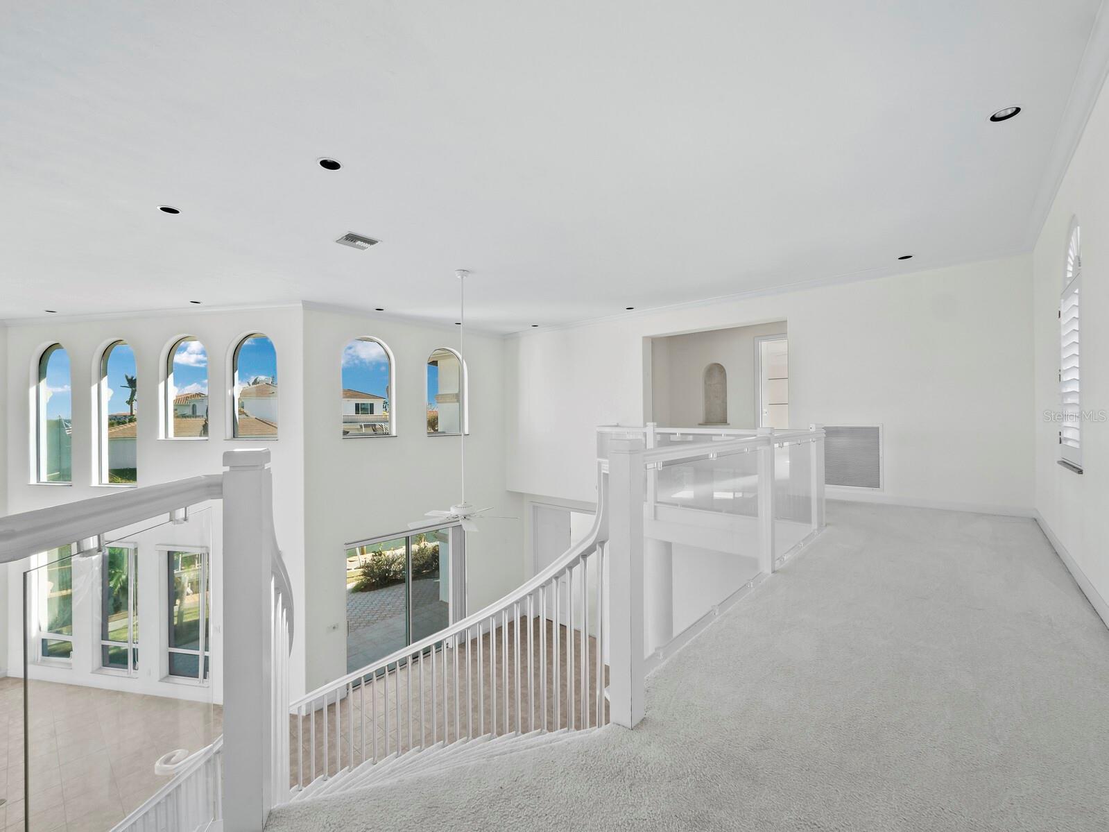 596 YAWL LN