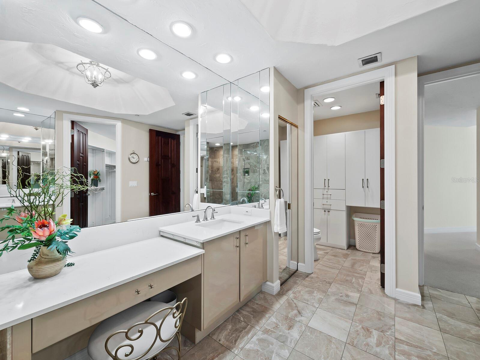 675 LONGBOAT CLUB RD #22A