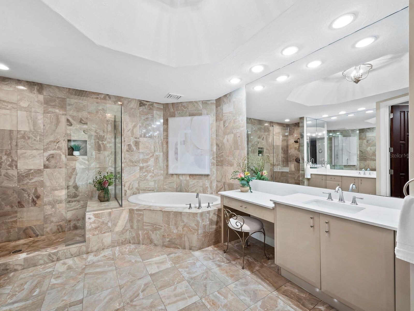 675 LONGBOAT CLUB RD #22A
