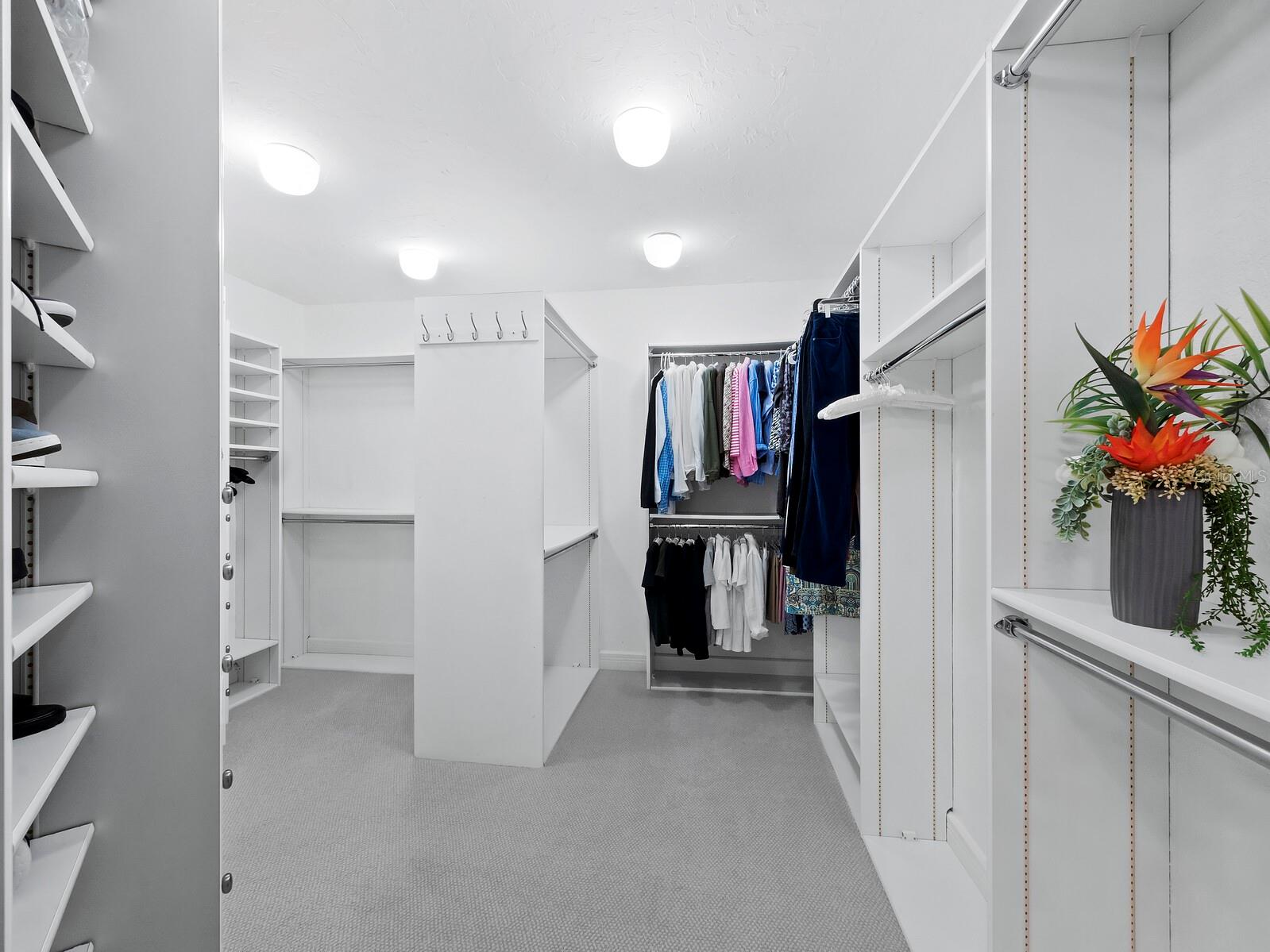 675 LONGBOAT CLUB RD #22A