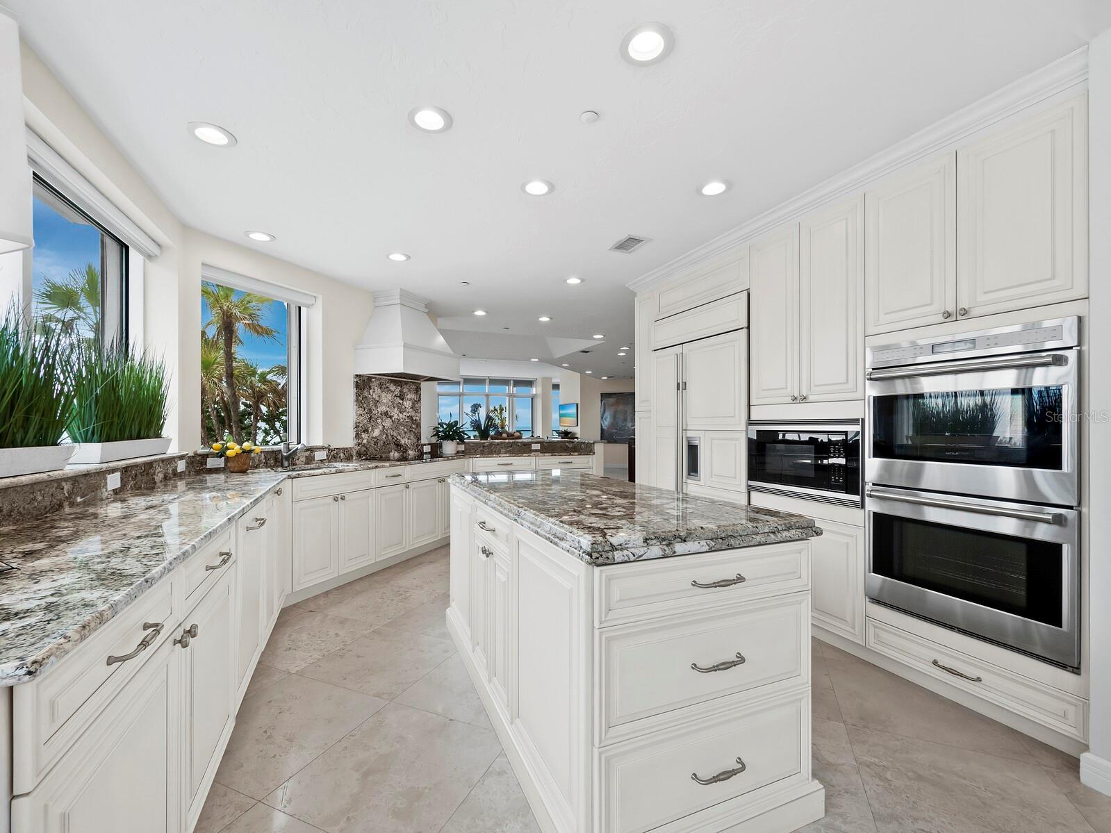 675 LONGBOAT CLUB RD #22A