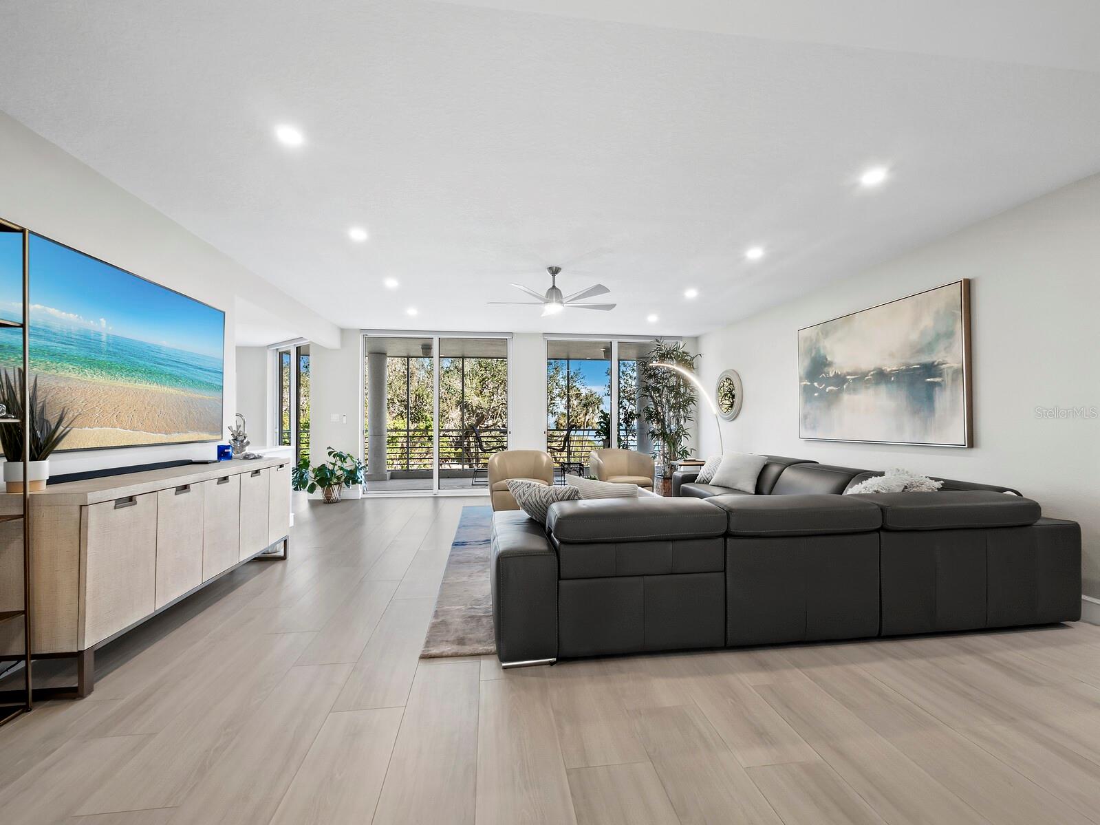 2550 HARBOURSIDE DR #322