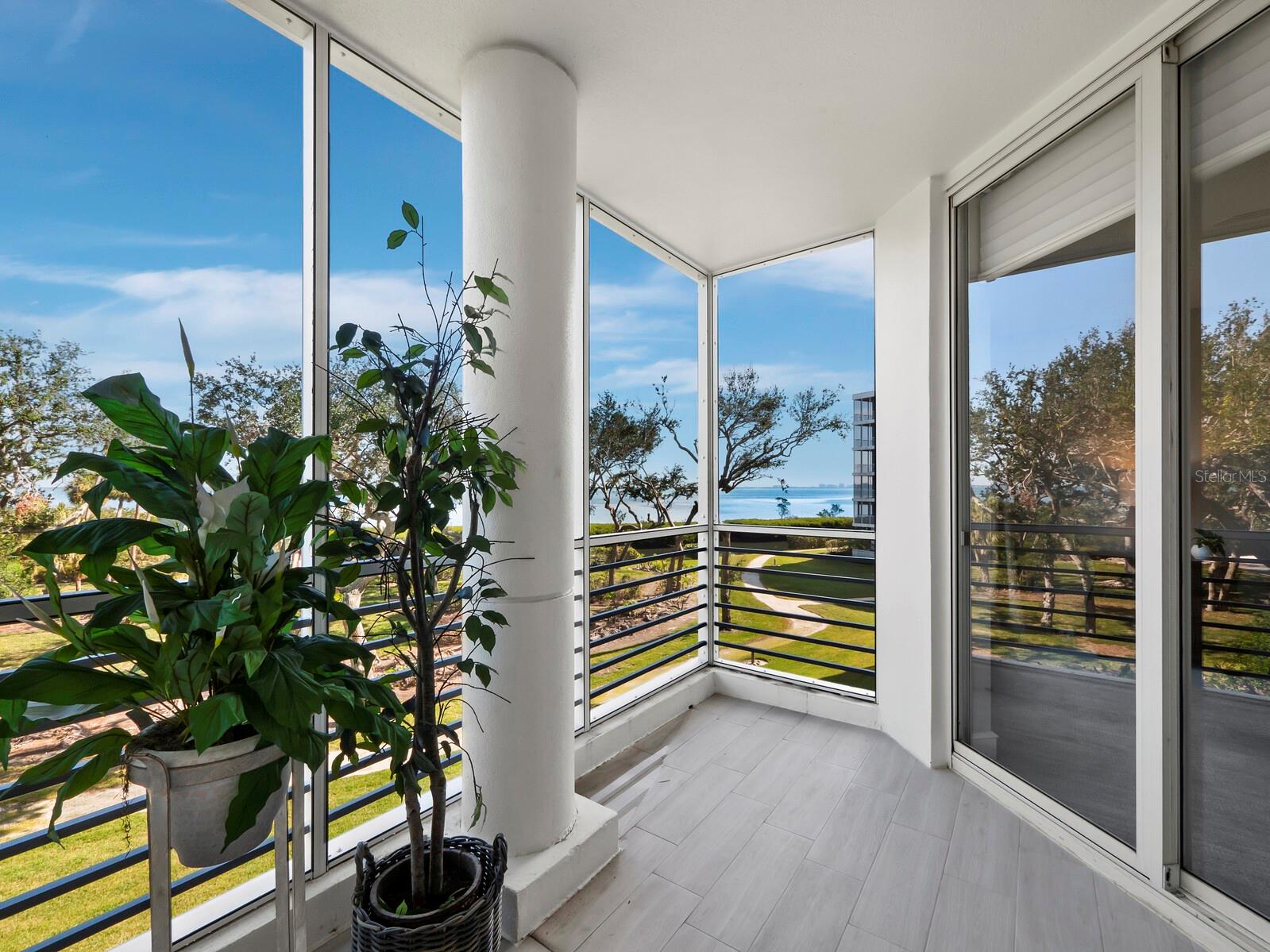 2550 HARBOURSIDE DR #322