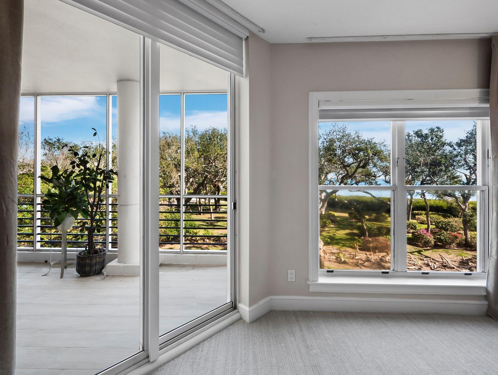 2550 HARBOURSIDE DR #322