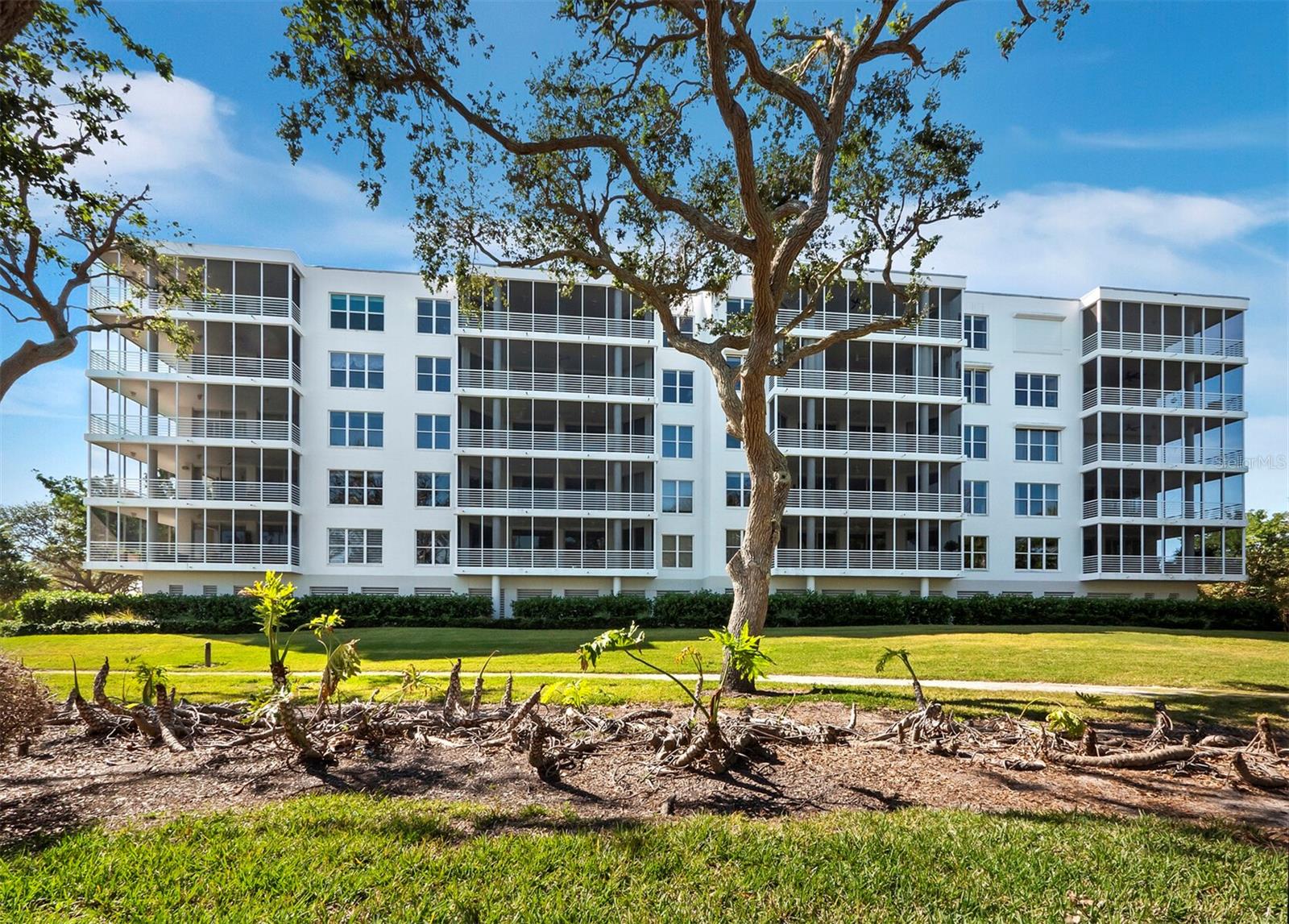 2550 HARBOURSIDE DR #322