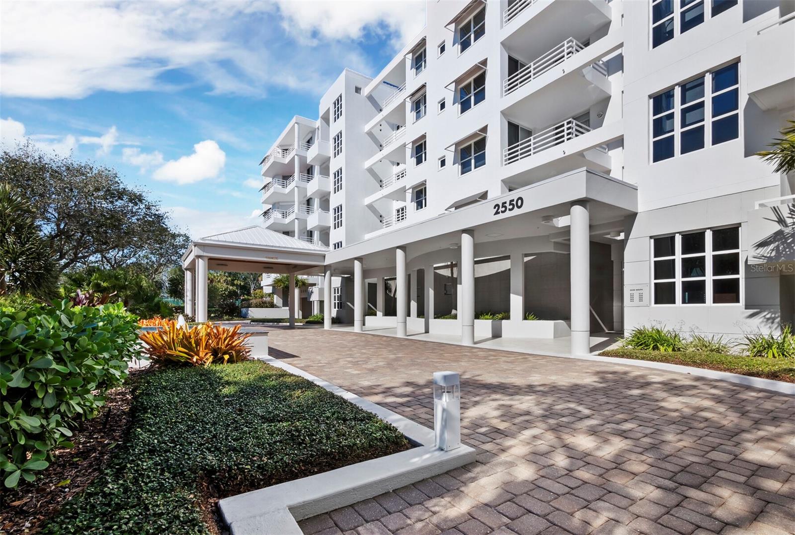 2550 HARBOURSIDE DR #322