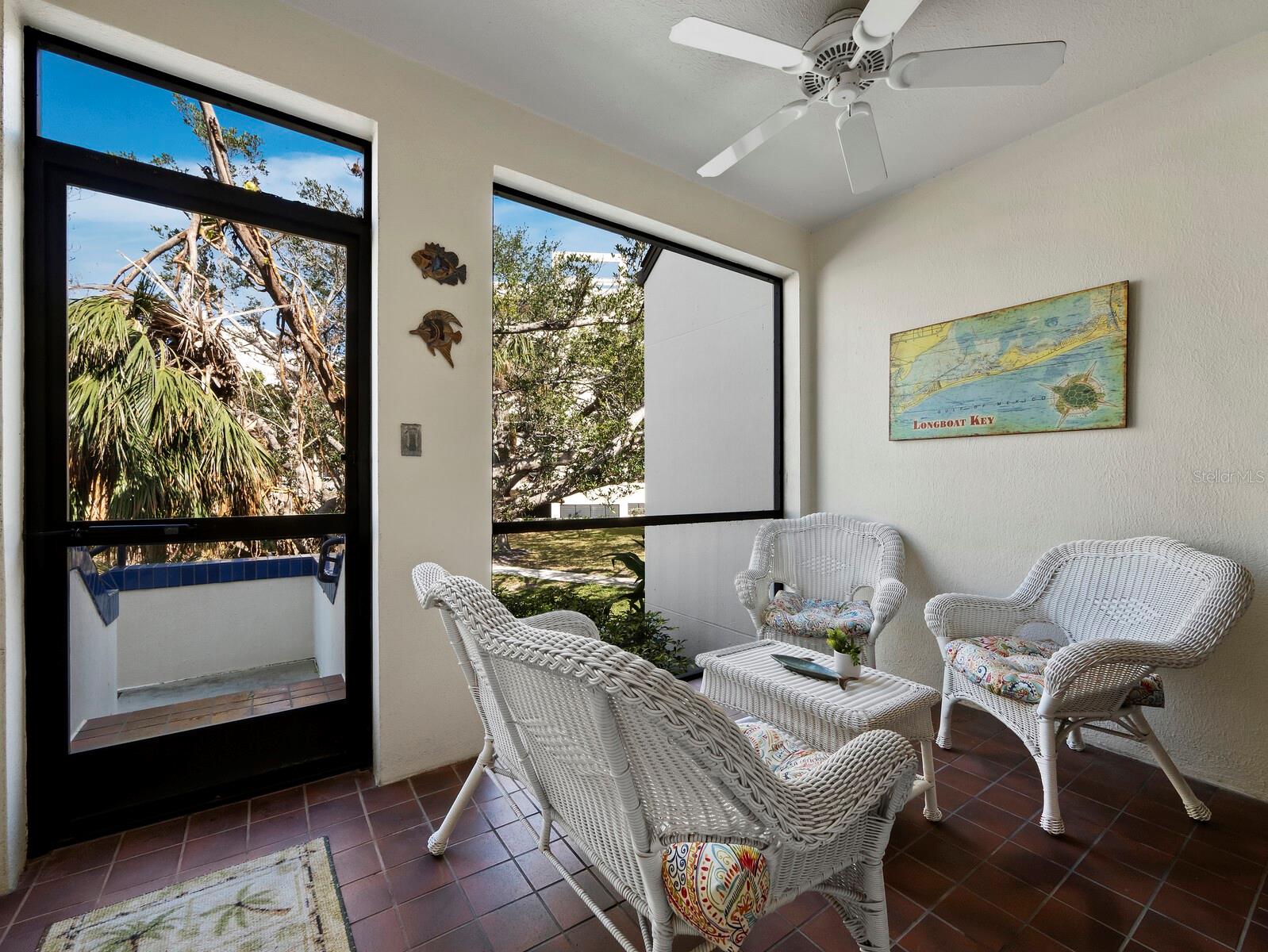 1922 HARBOURSIDE DR #1102