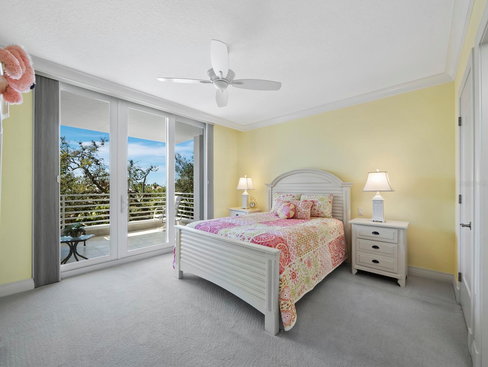 2410 HARBOURSIDE DR #121