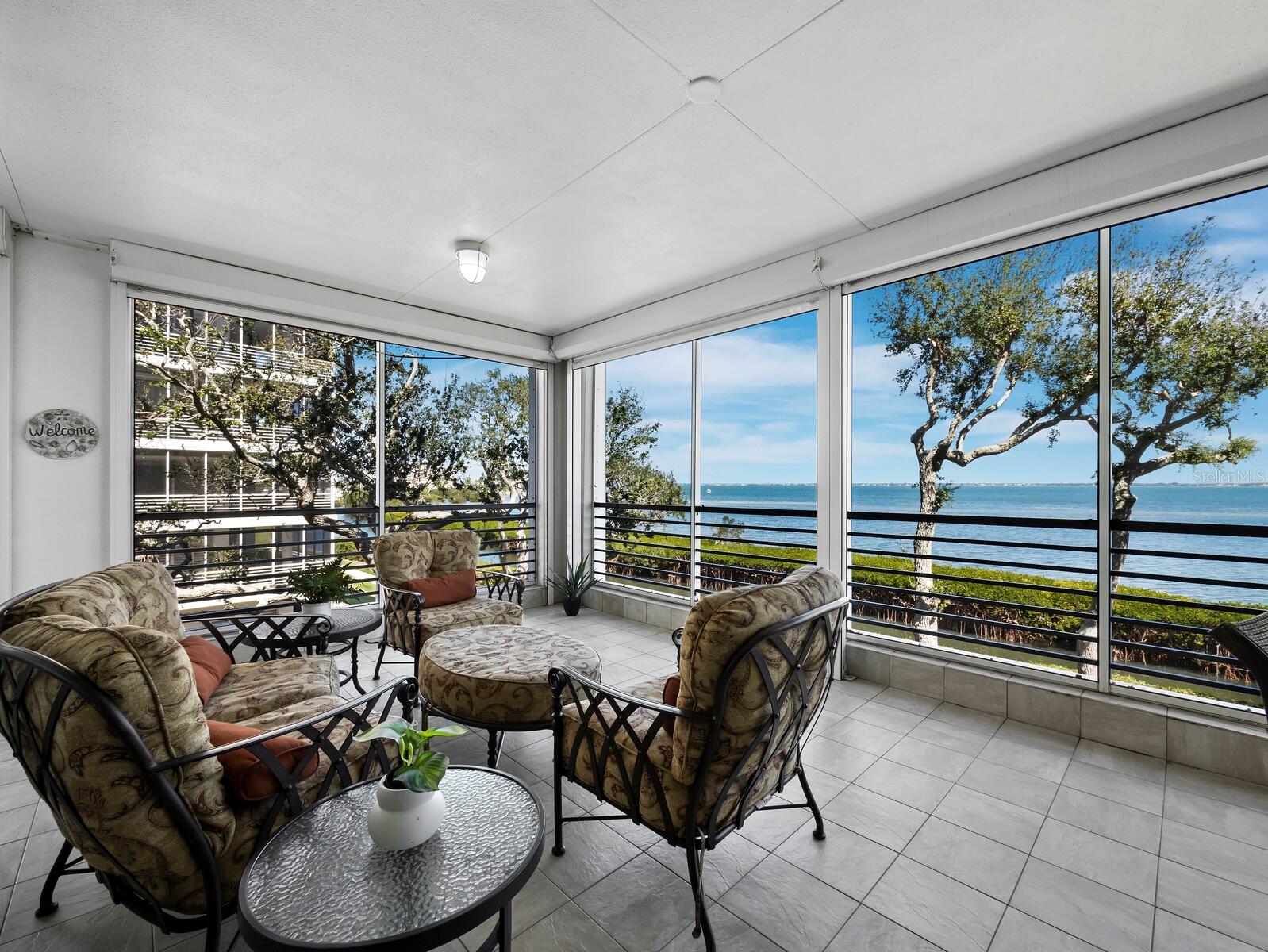 2410 HARBOURSIDE DR #121