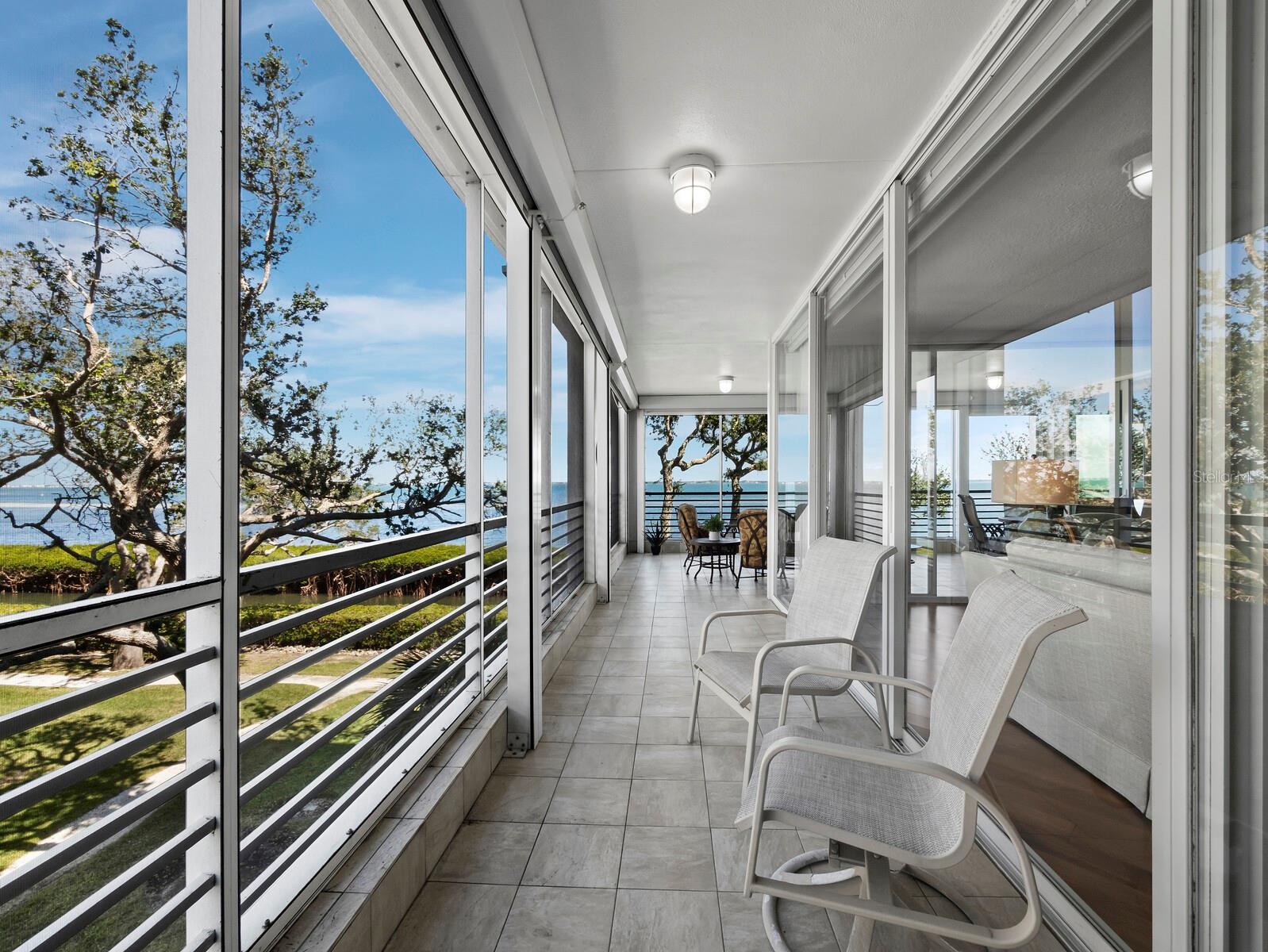 2410 HARBOURSIDE DR #121