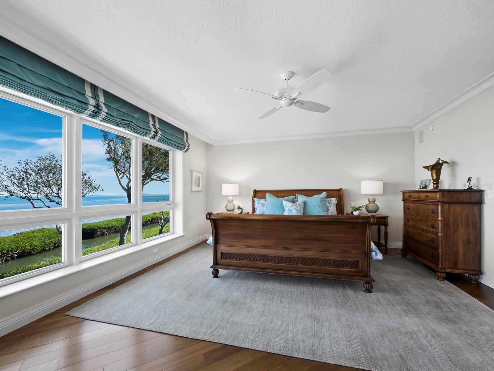 2410 HARBOURSIDE DR #121