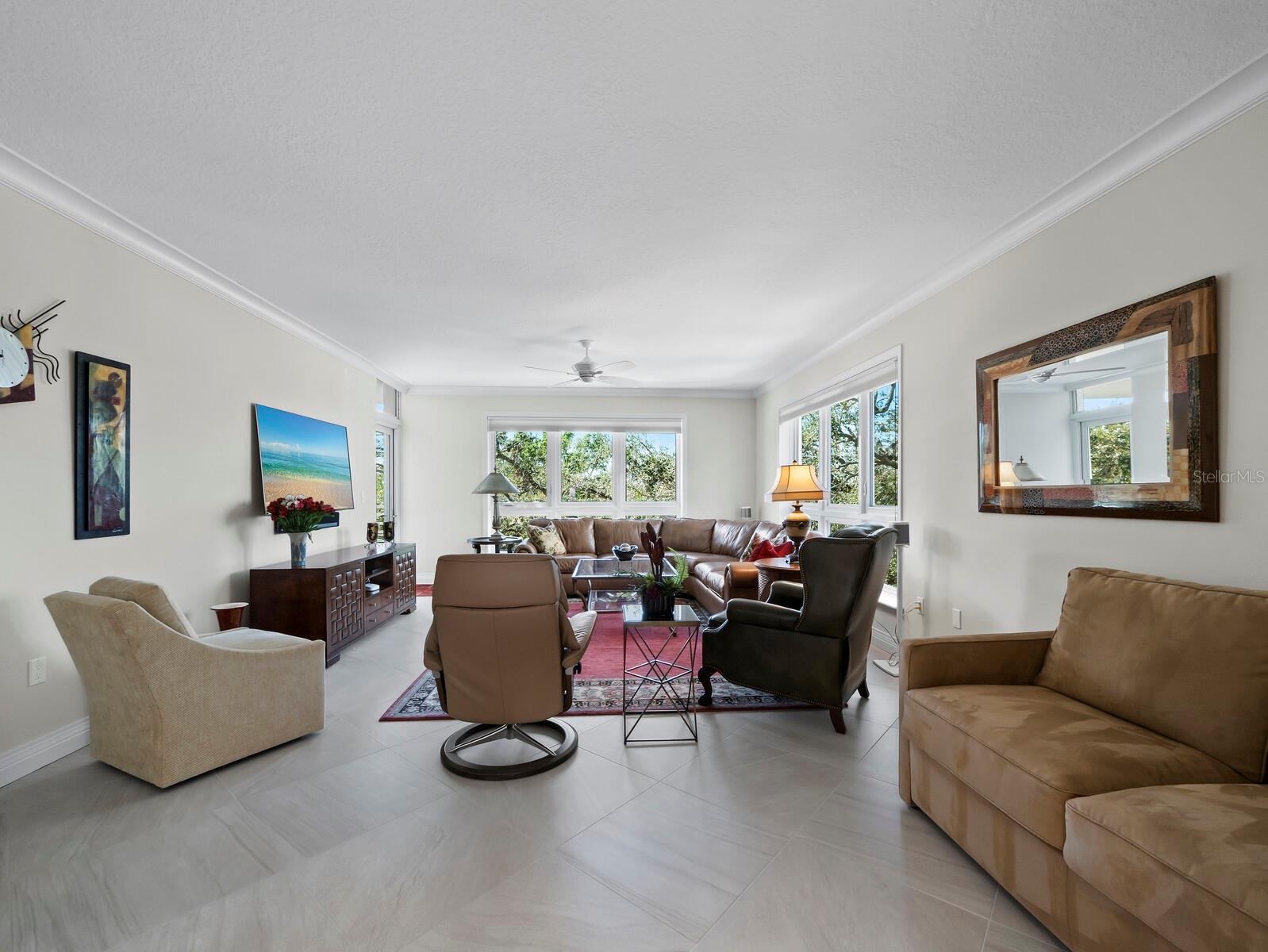 2410 HARBOURSIDE DR #121