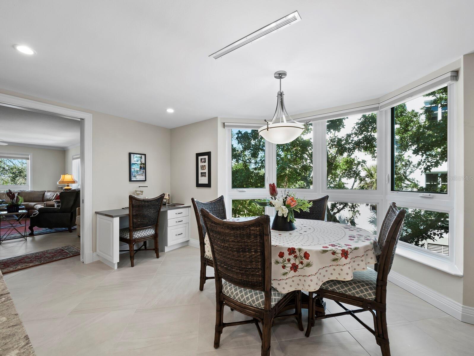 2410 HARBOURSIDE DR #121