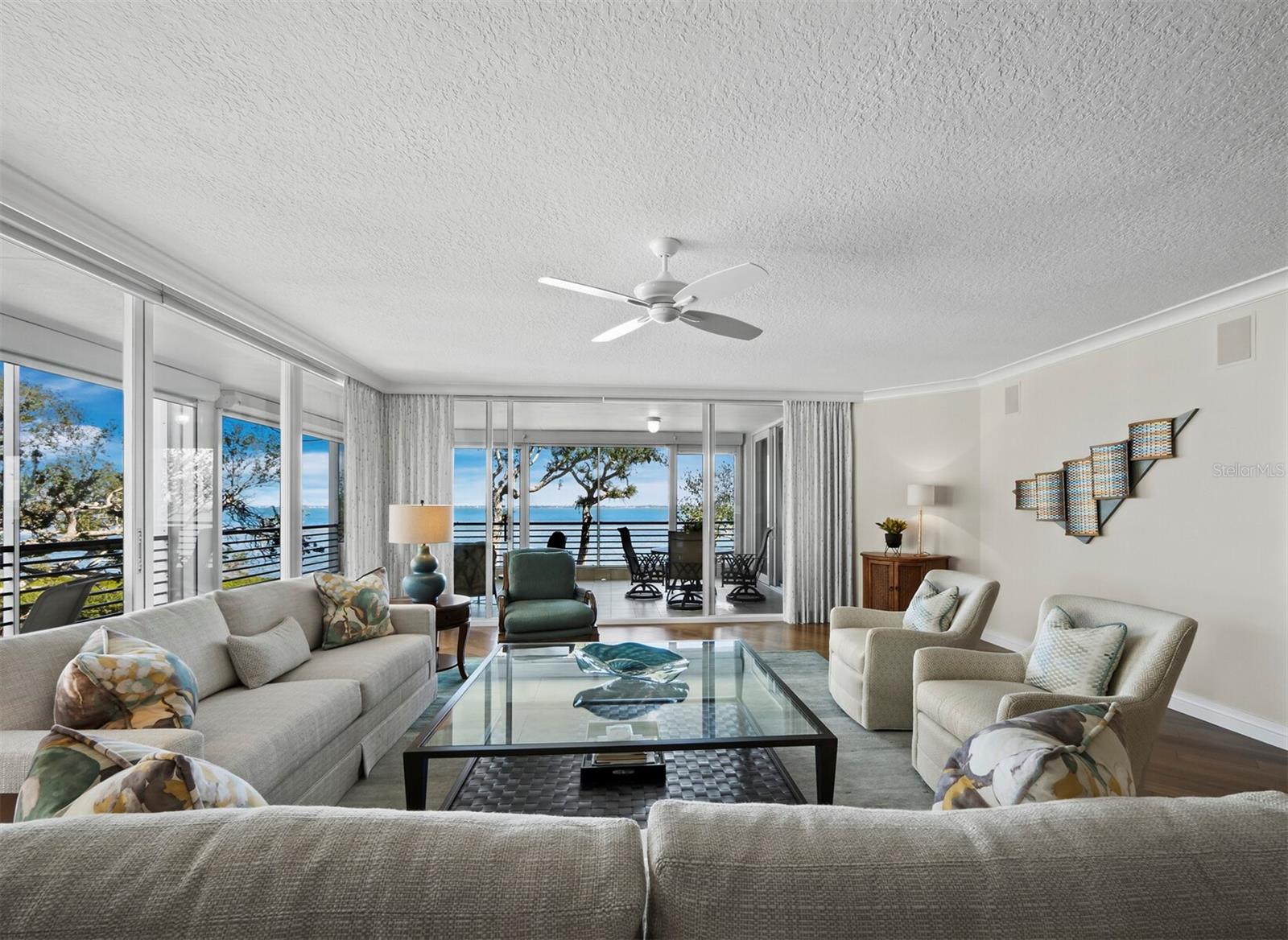 2410 HARBOURSIDE DR #121