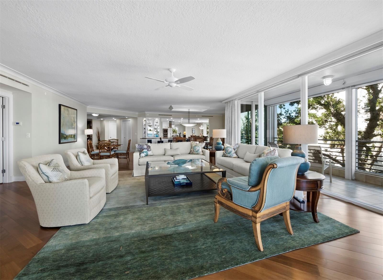 2410 HARBOURSIDE DR #121