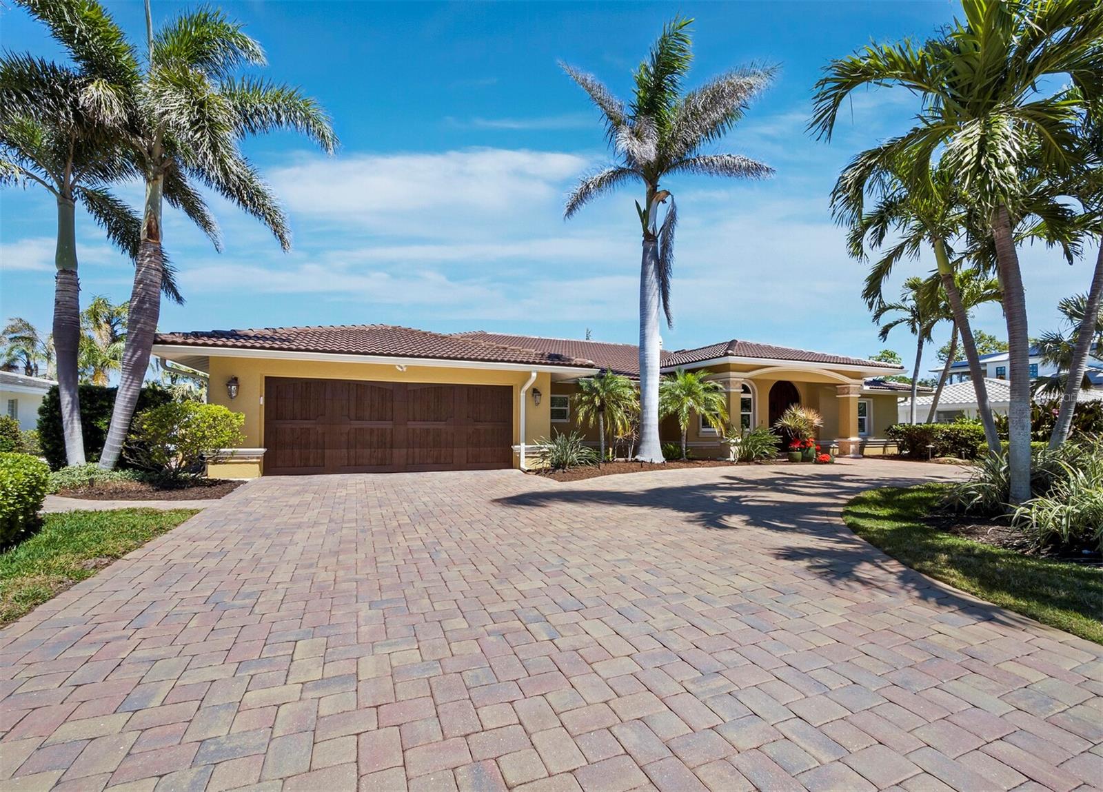 524 N SPOONBILL DR