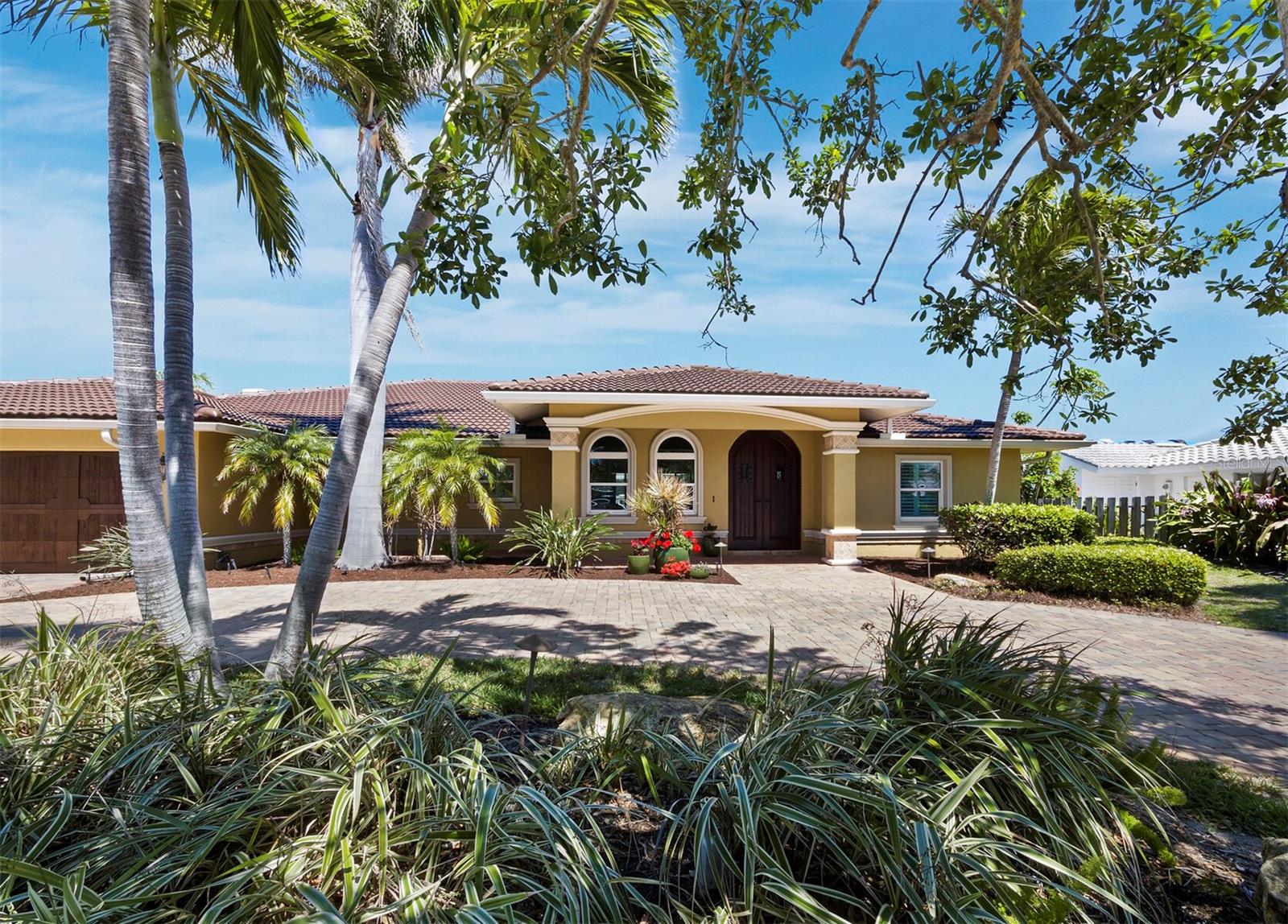 524 N SPOONBILL DR