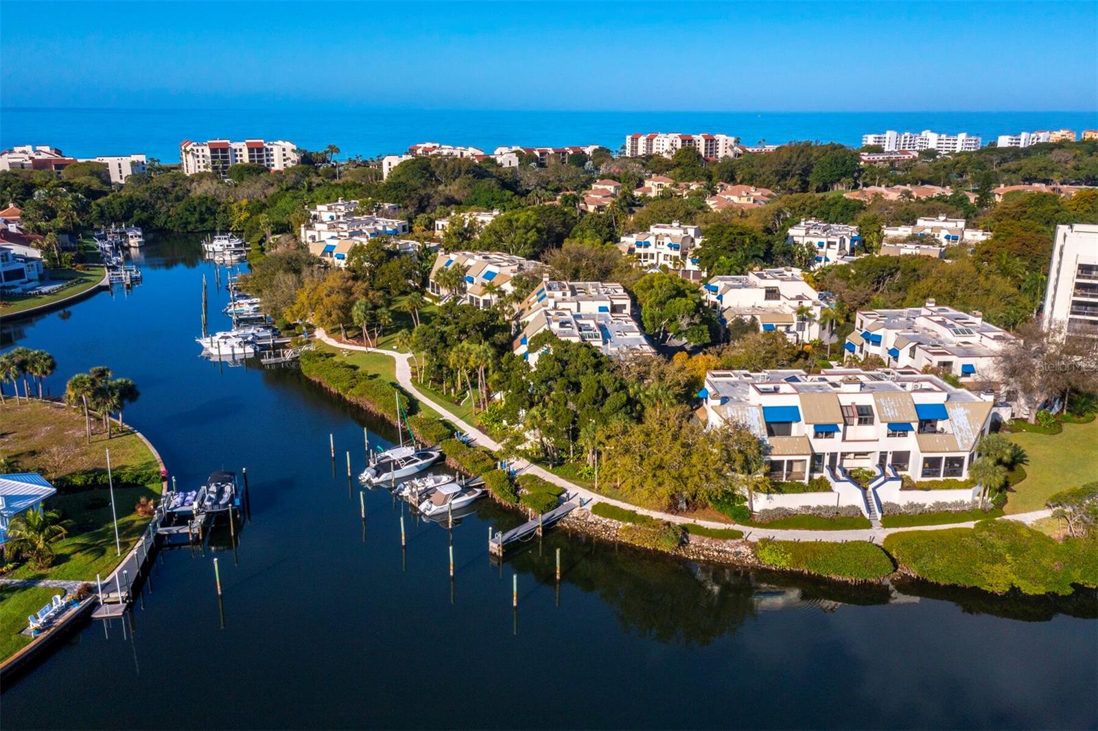 1928 HARBOURSIDE DR #1404