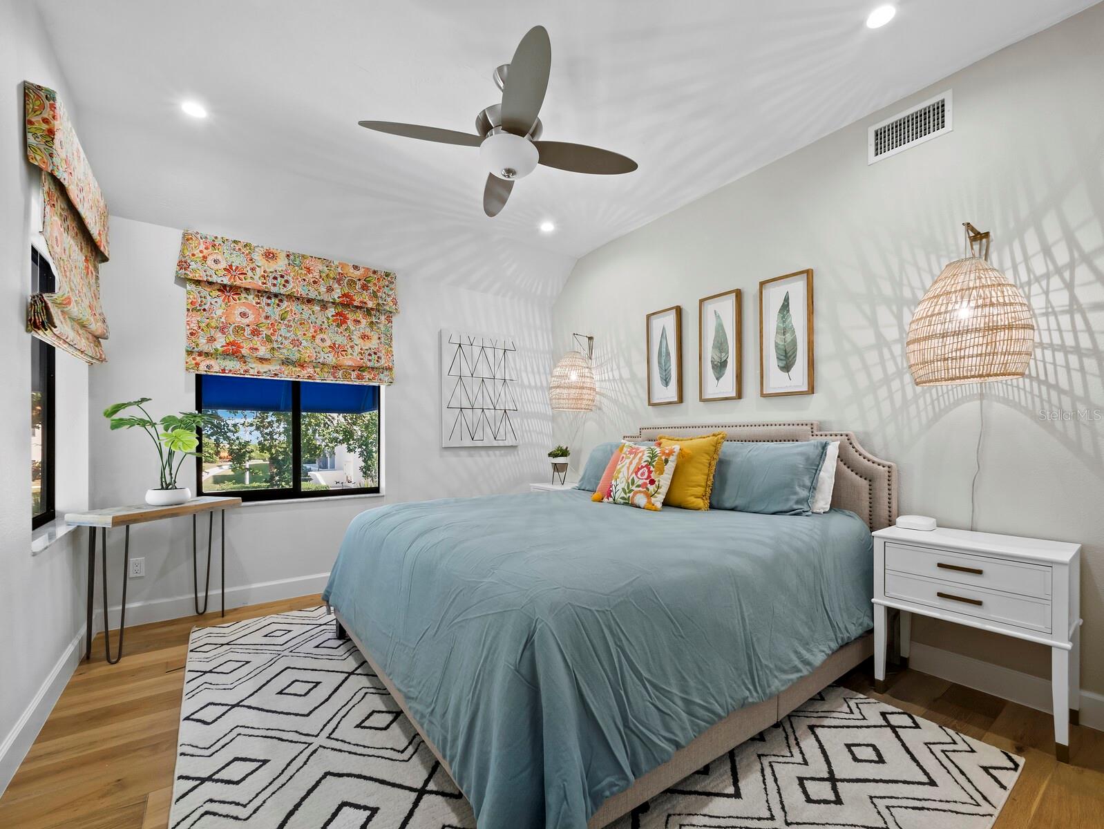 1928 HARBOURSIDE DR #1404