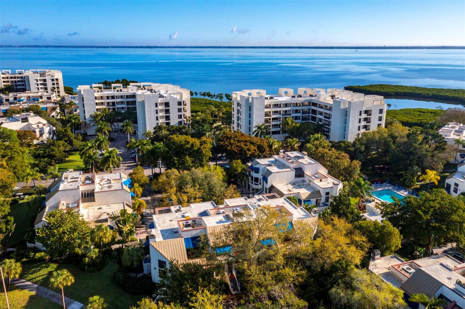 1928 HARBOURSIDE DR #1404