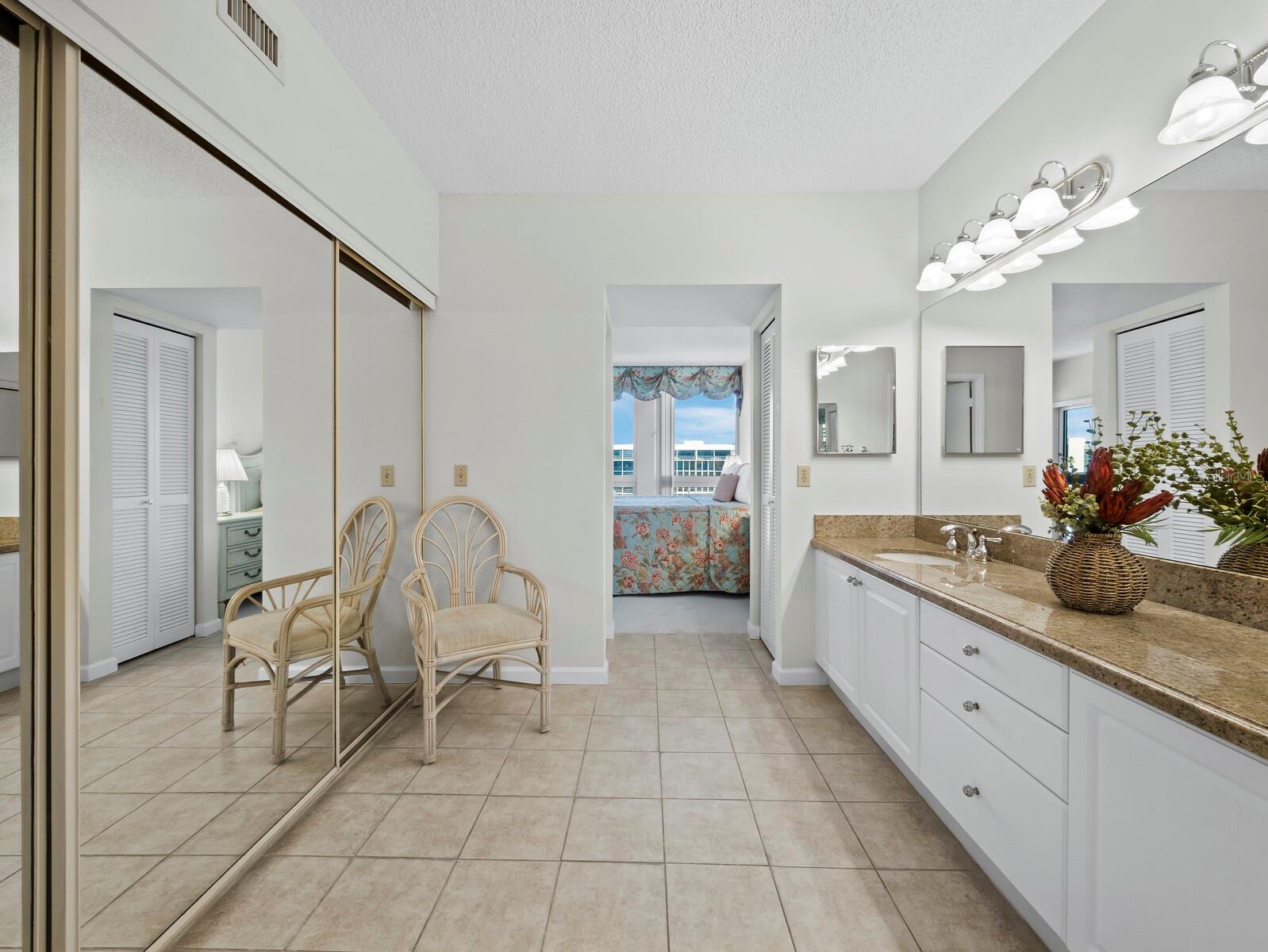 1095 GULF OF MEXICO DR #503