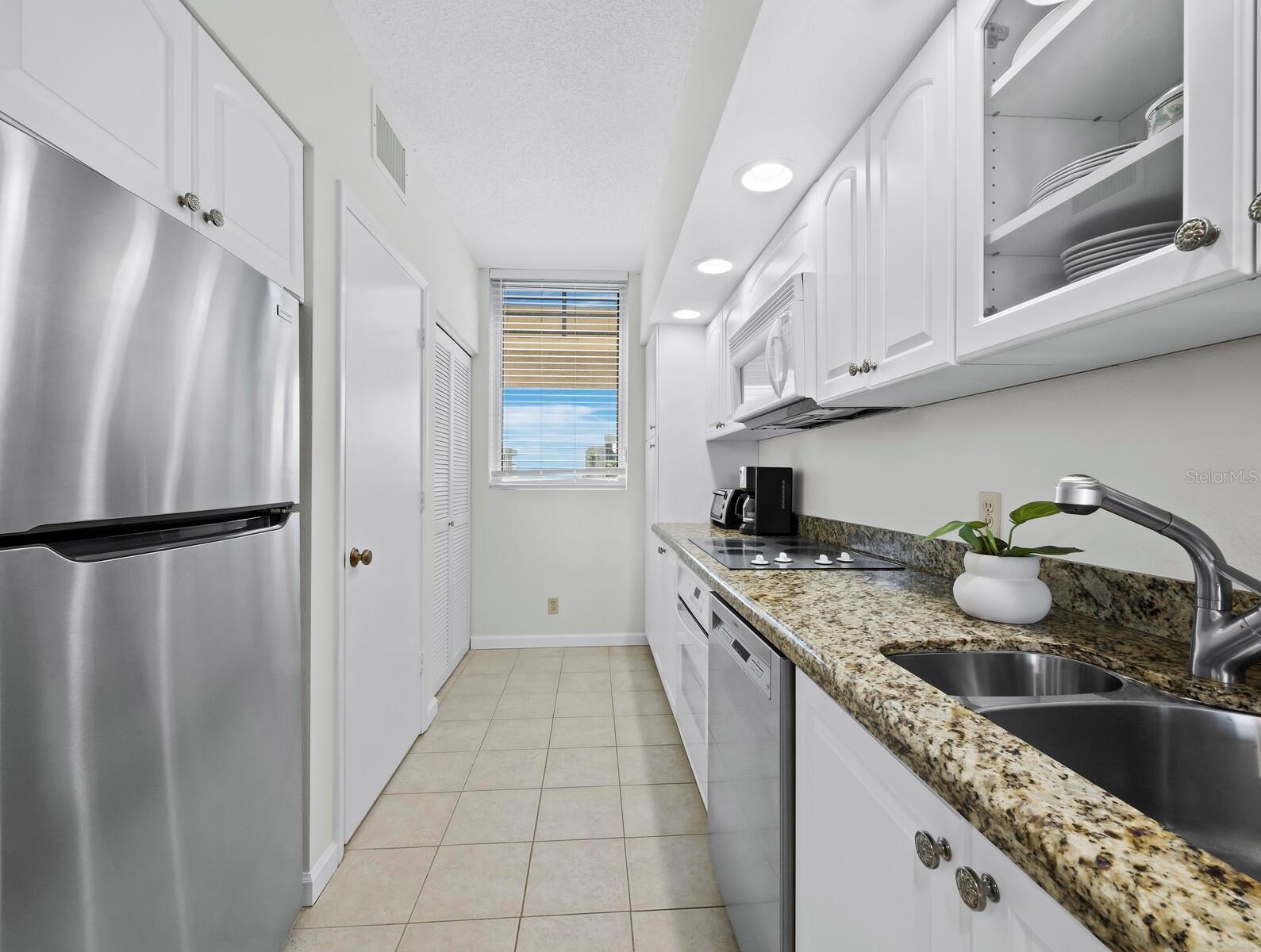 1095 GULF OF MEXICO DR #503