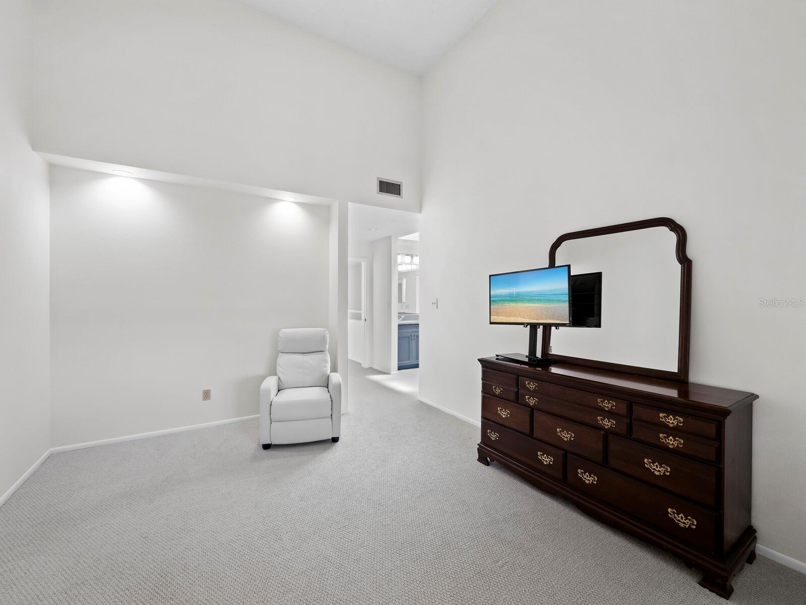 1904 HARBOURSIDE DR #202