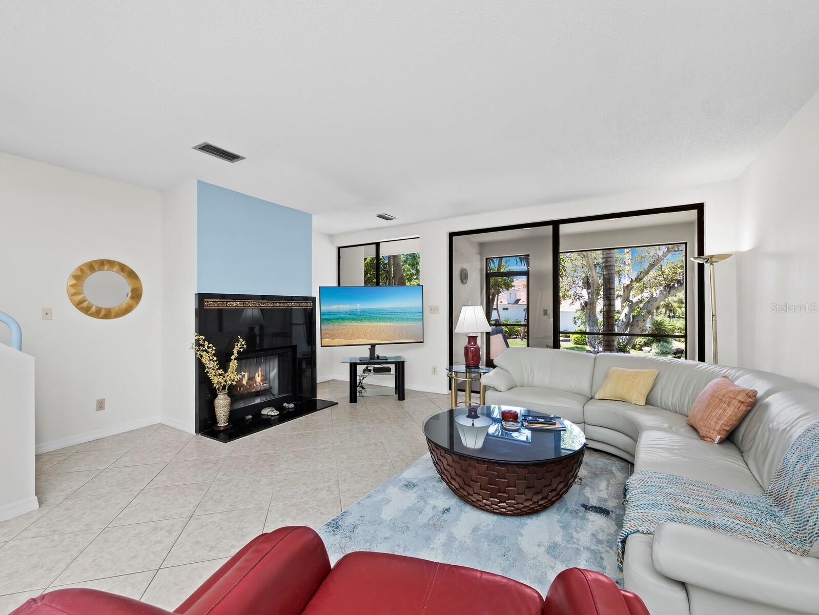 1904 HARBOURSIDE DR #202