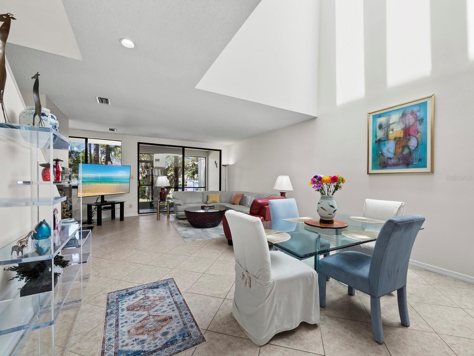 1904 HARBOURSIDE DR #202