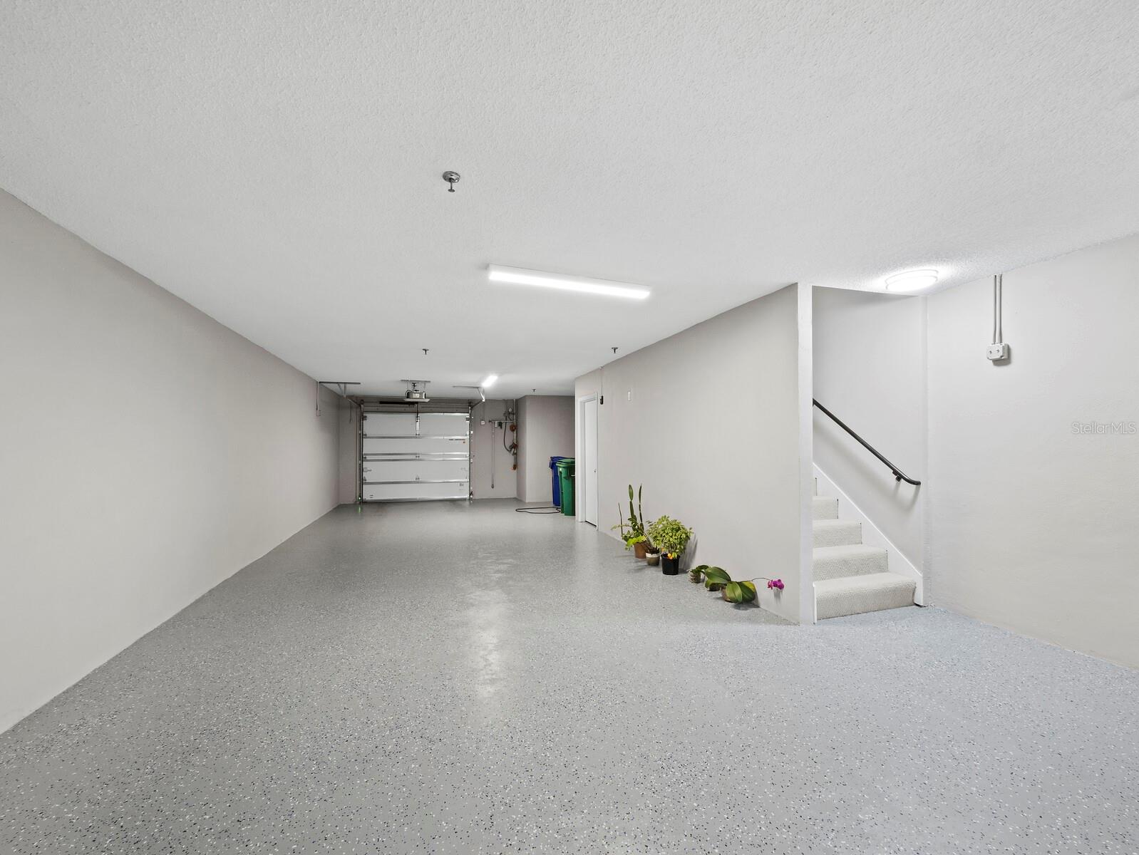 1904 HARBOURSIDE DR #202