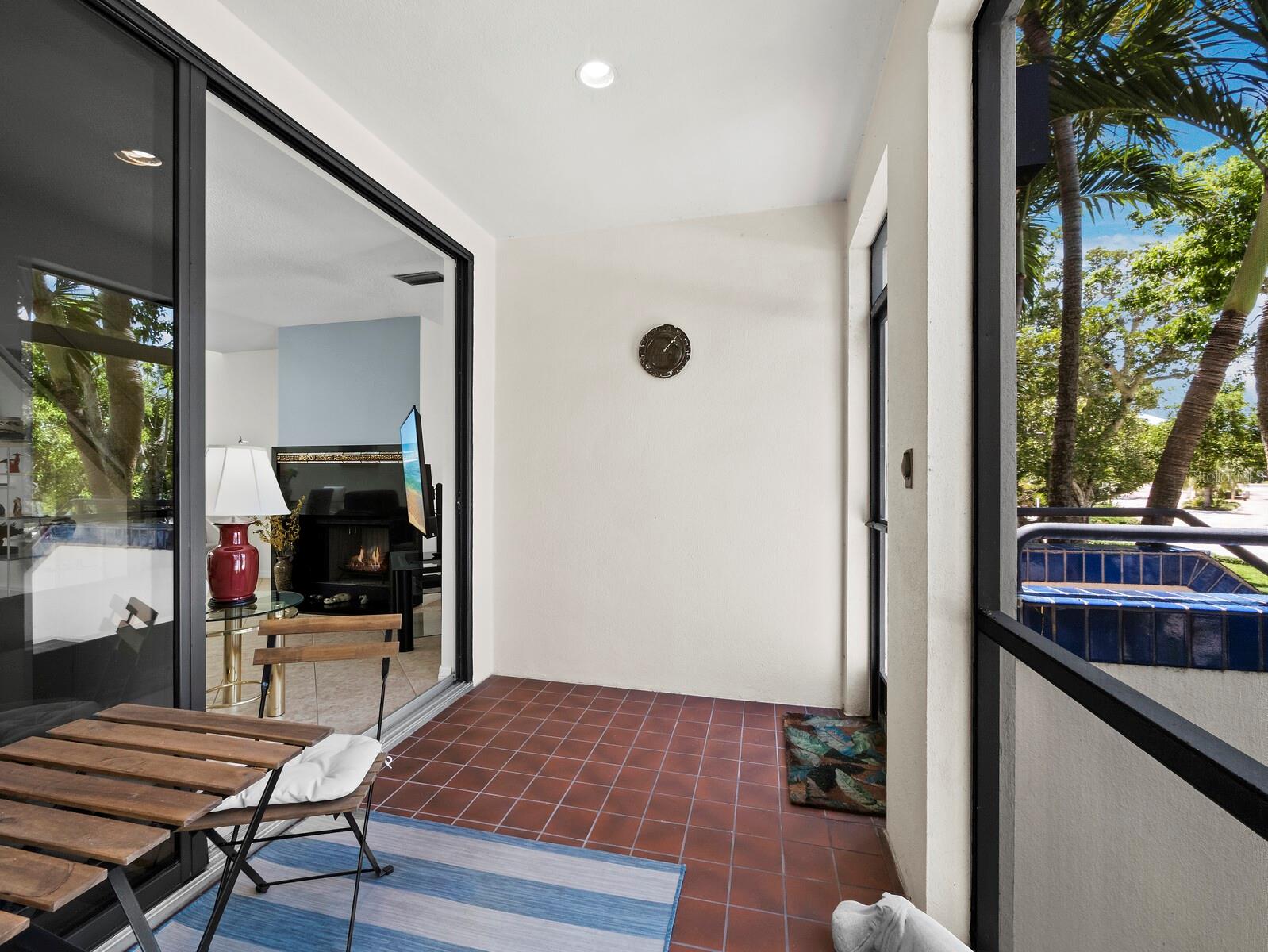 1904 HARBOURSIDE DR #202