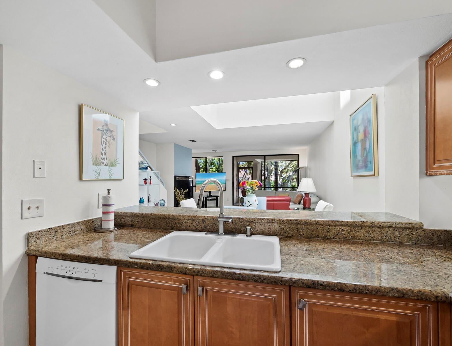 1904 HARBOURSIDE DR #202