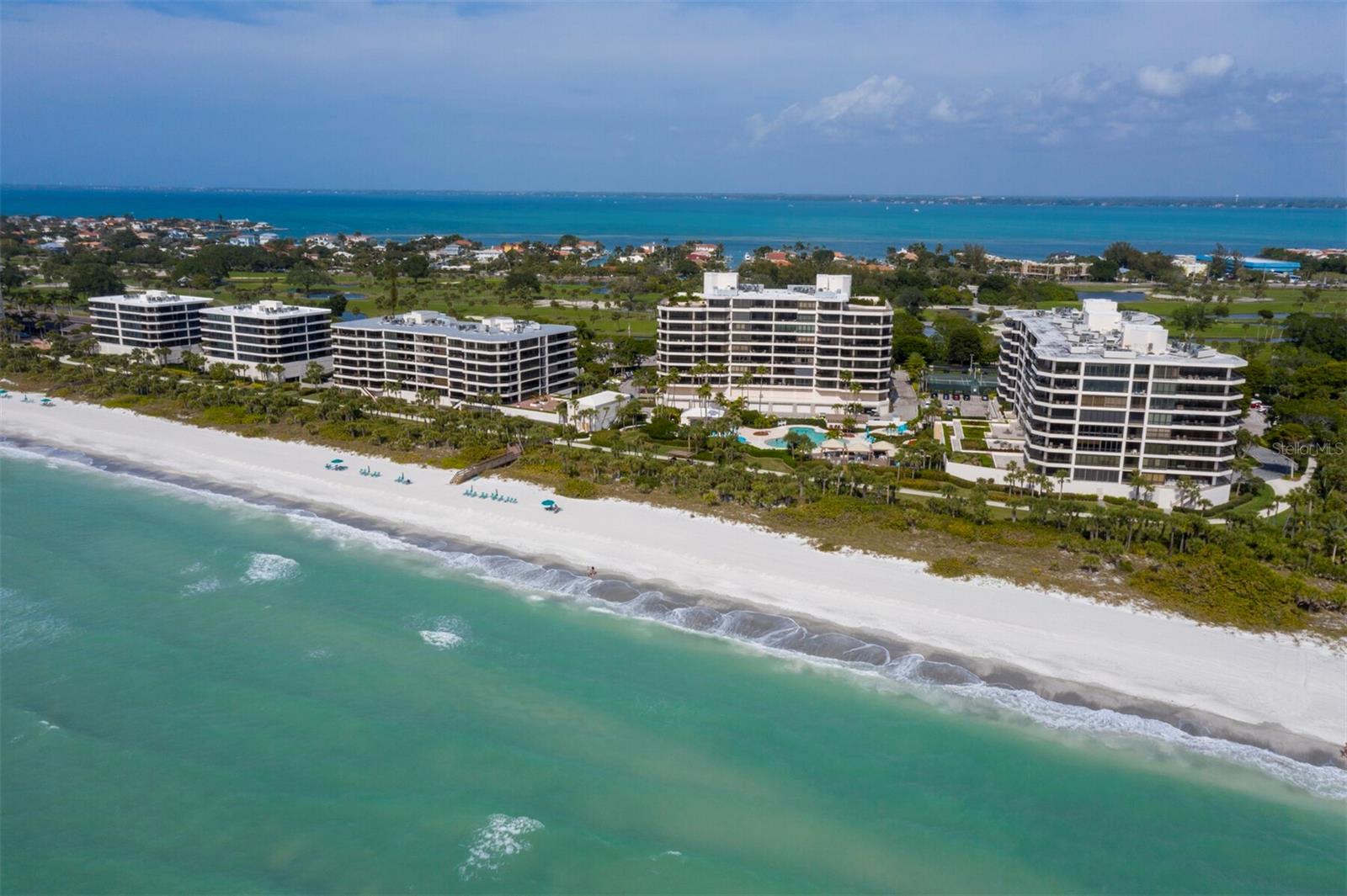 575 SANCTUARY DR #A302