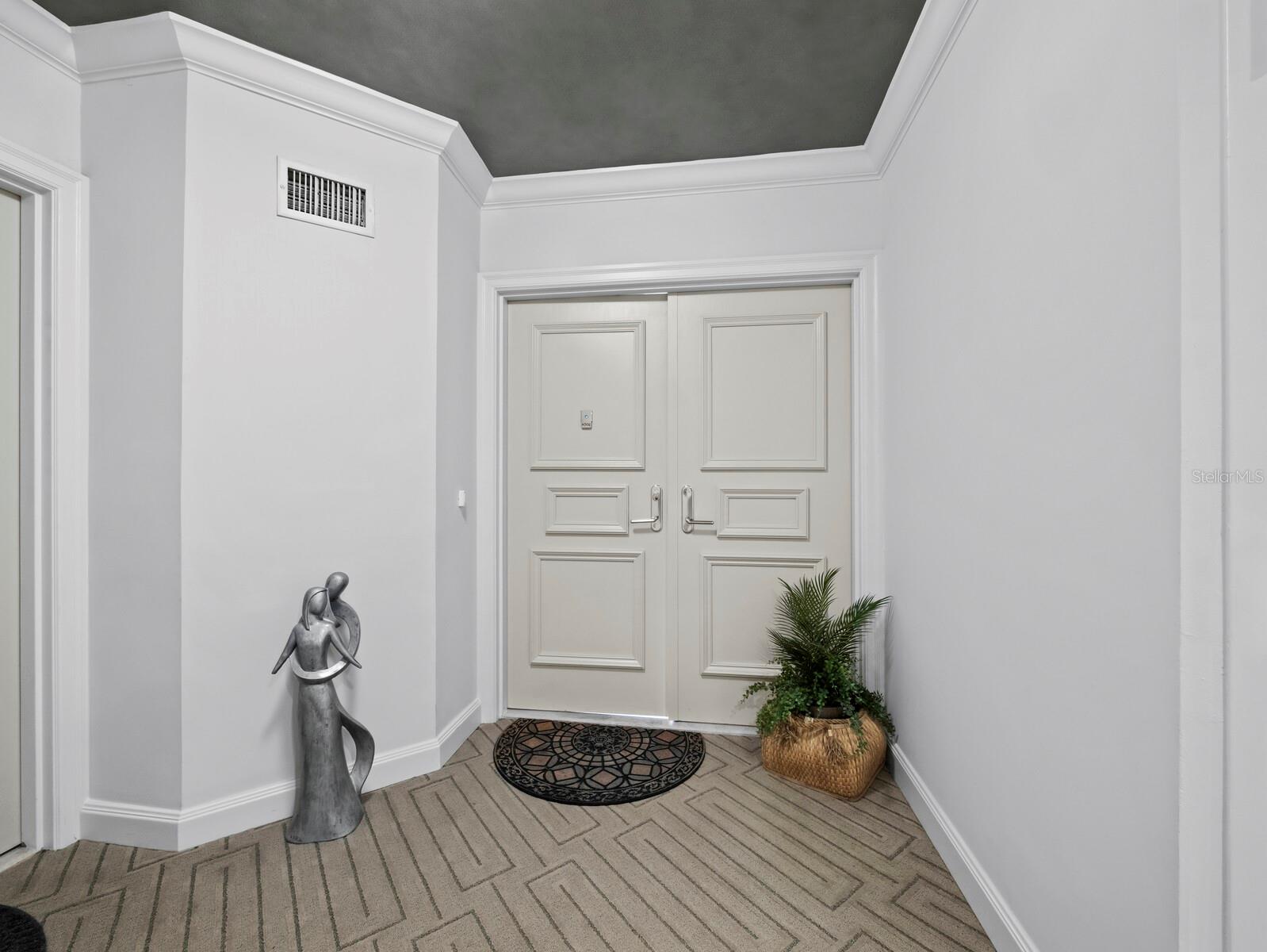 575 SANCTUARY DR #A302