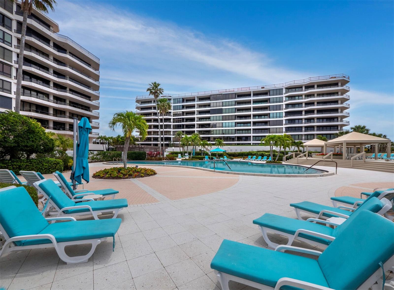 575 SANCTUARY DR #A302