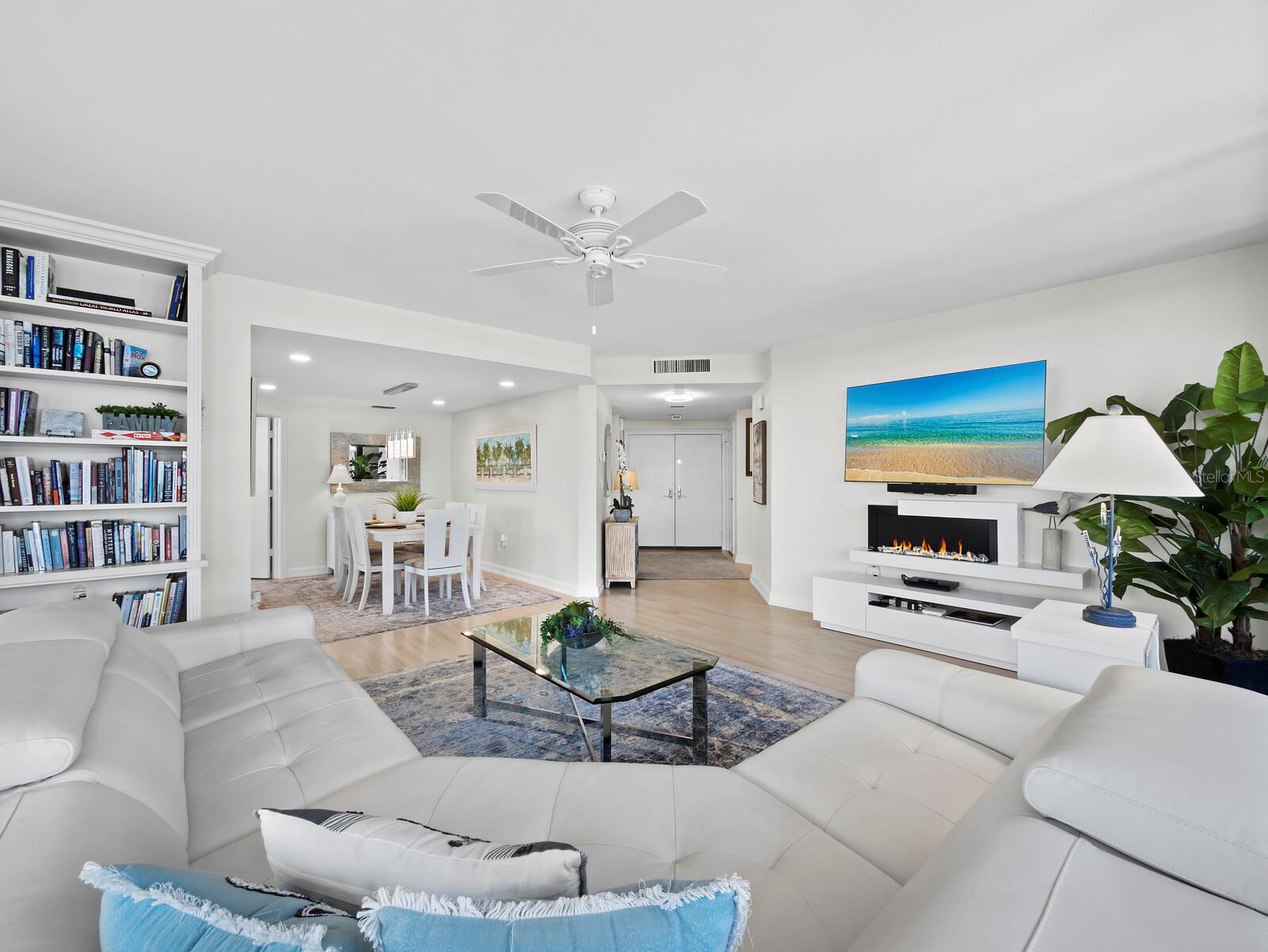 575 SANCTUARY DR #A302