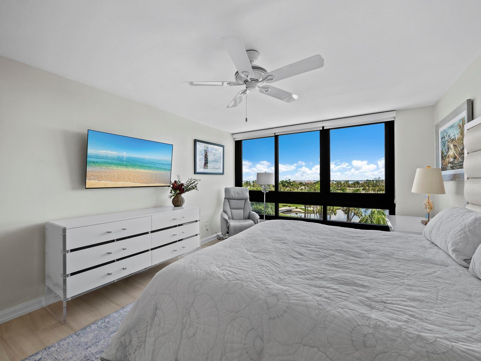 575 SANCTUARY DR #A302